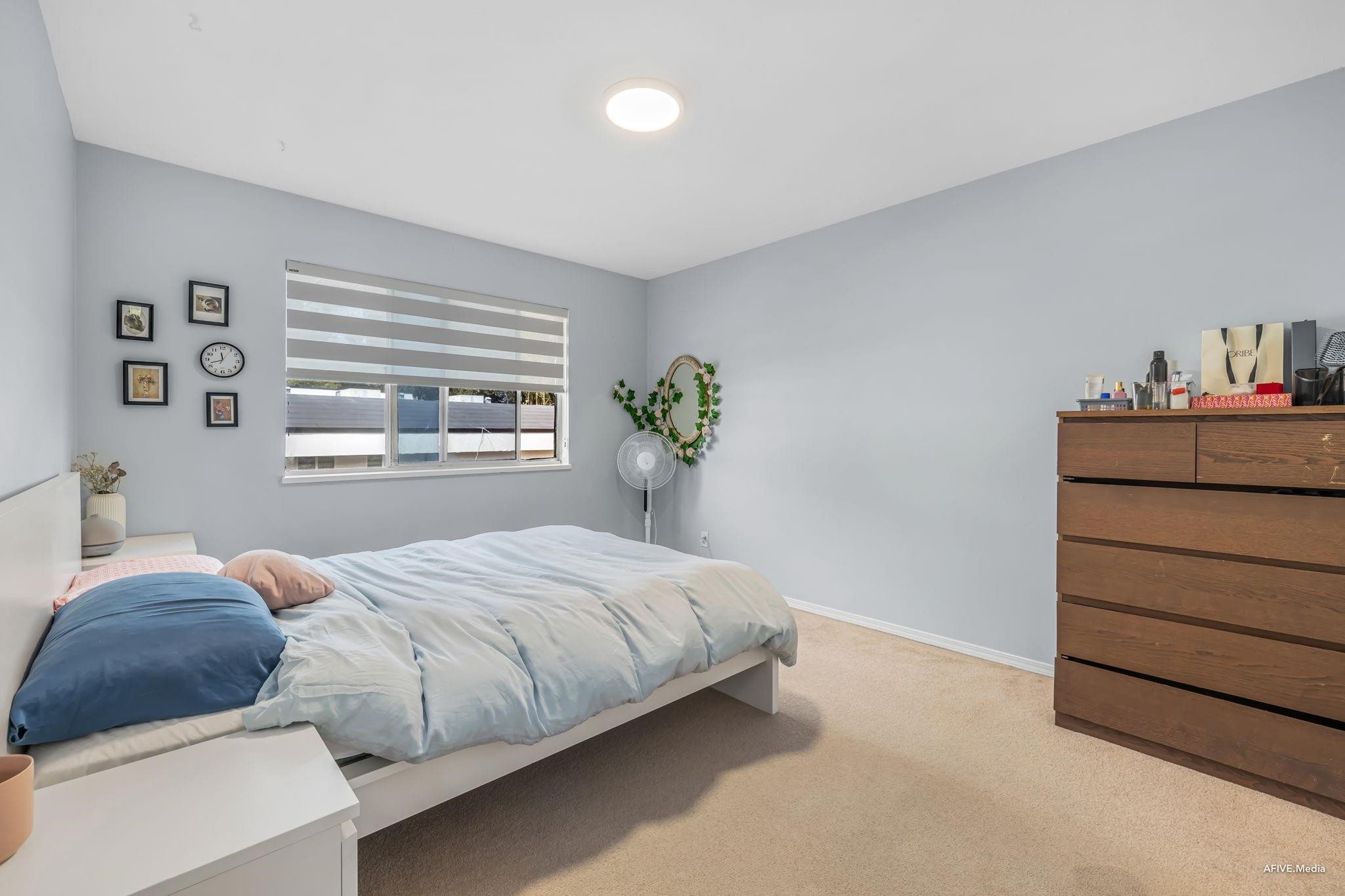 









8727


142a

Street,
Surrey,




BC
V3W 4G4

