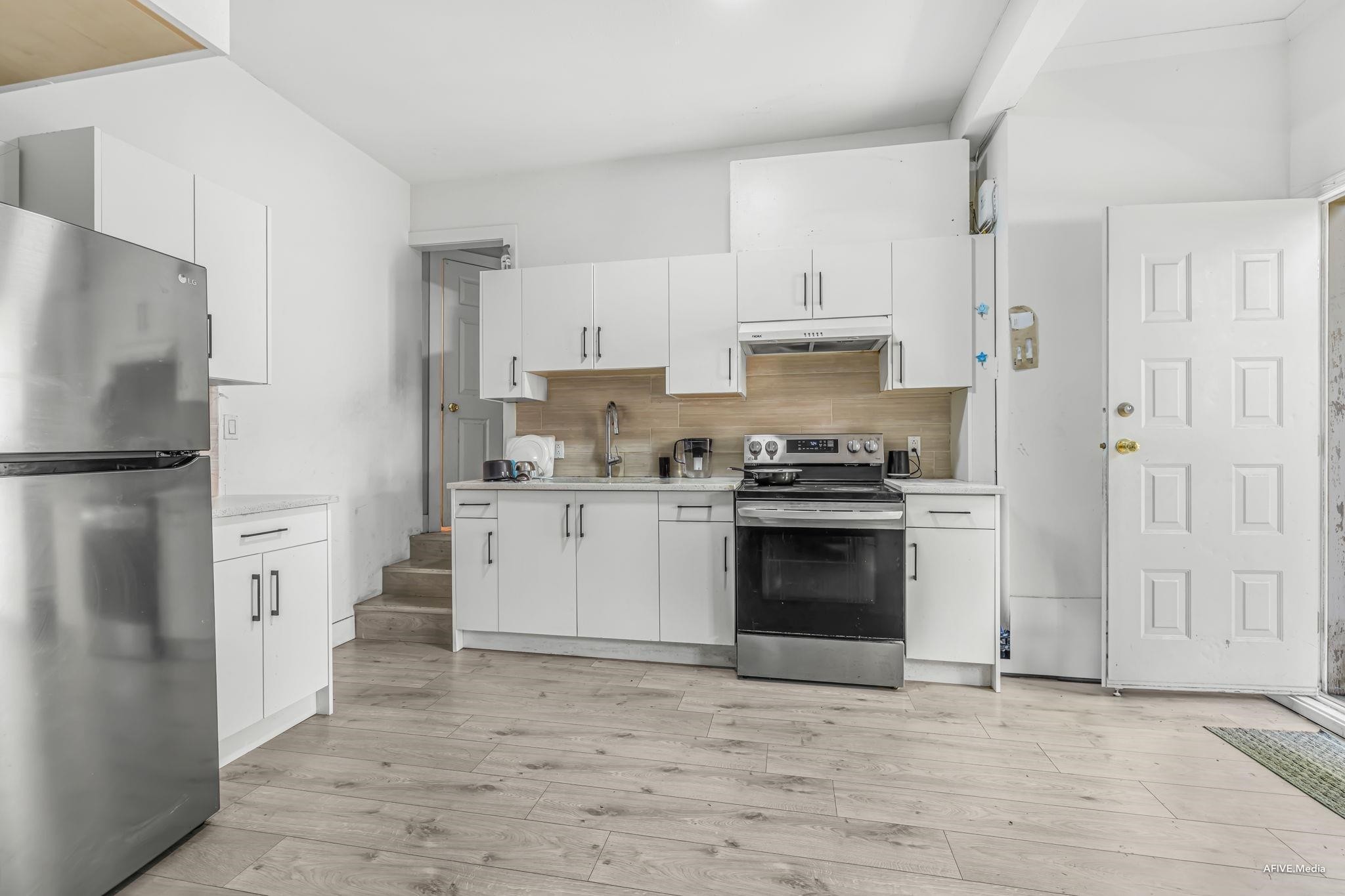 









8727


142a

Street,
Surrey,




BC
V3W 4G4

