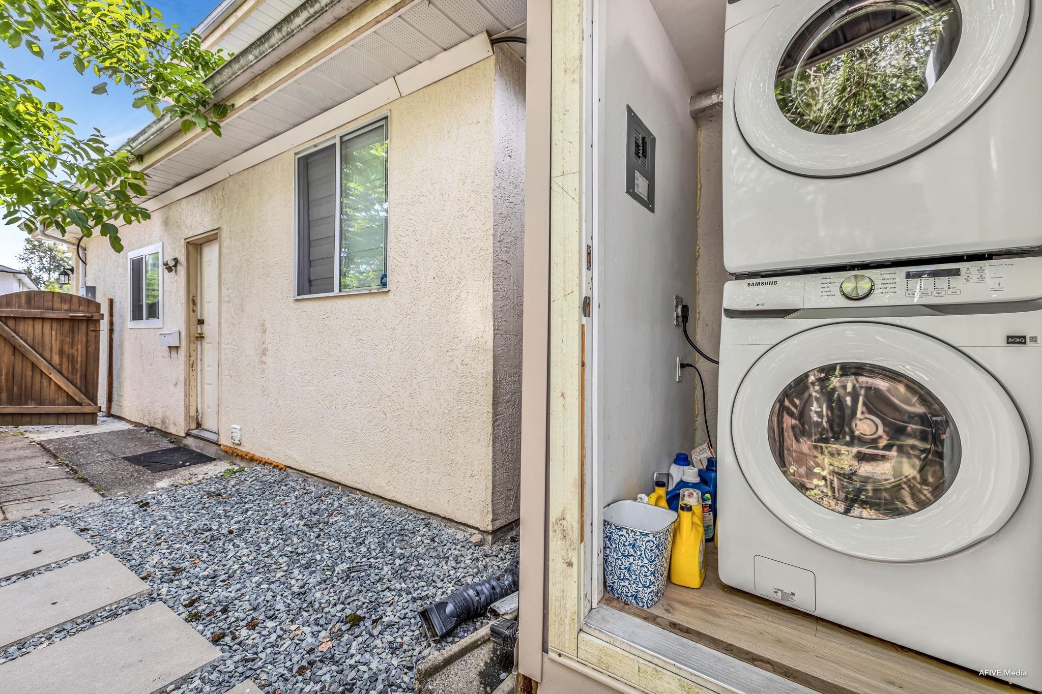 









8727


142a

Street,
Surrey,




BC
V3W 4G4

