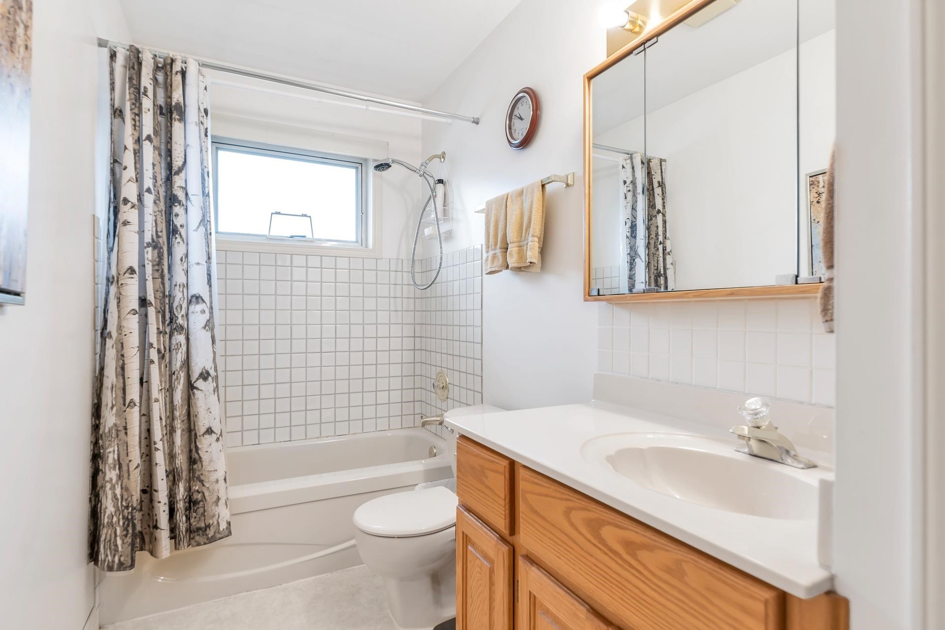 









5051


203

Street, 18,
Langley,




BC
V3A 1V5

