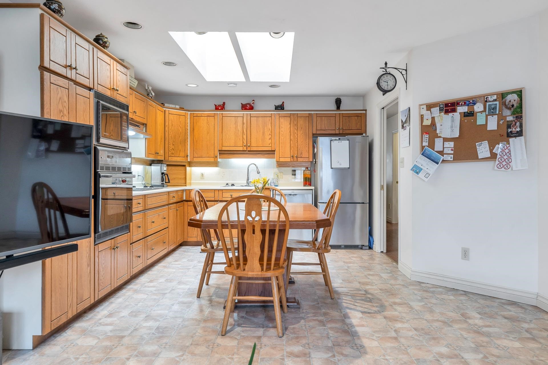 









5051


203

Street, 18,
Langley,




BC
V3A 1V5

