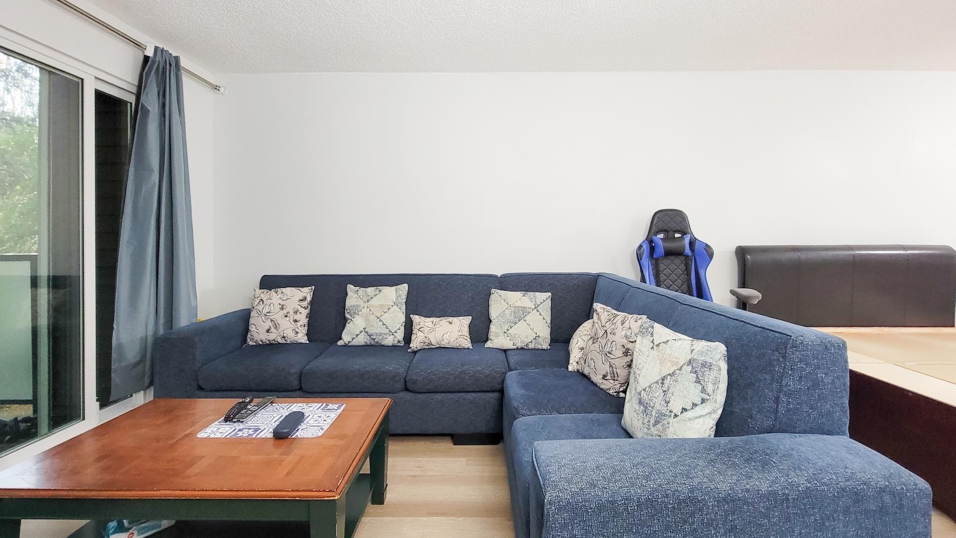 









33400


Bourquin

Place, 214,
Abbotsford,




BC
V2S 5G3

