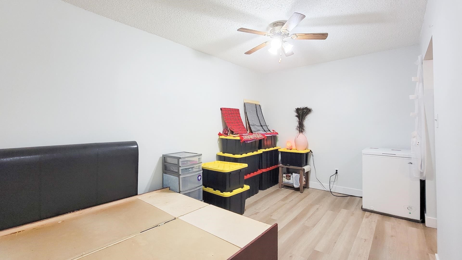 









33400


Bourquin

Place, 214,
Abbotsford,




BC
V2S 5G3

