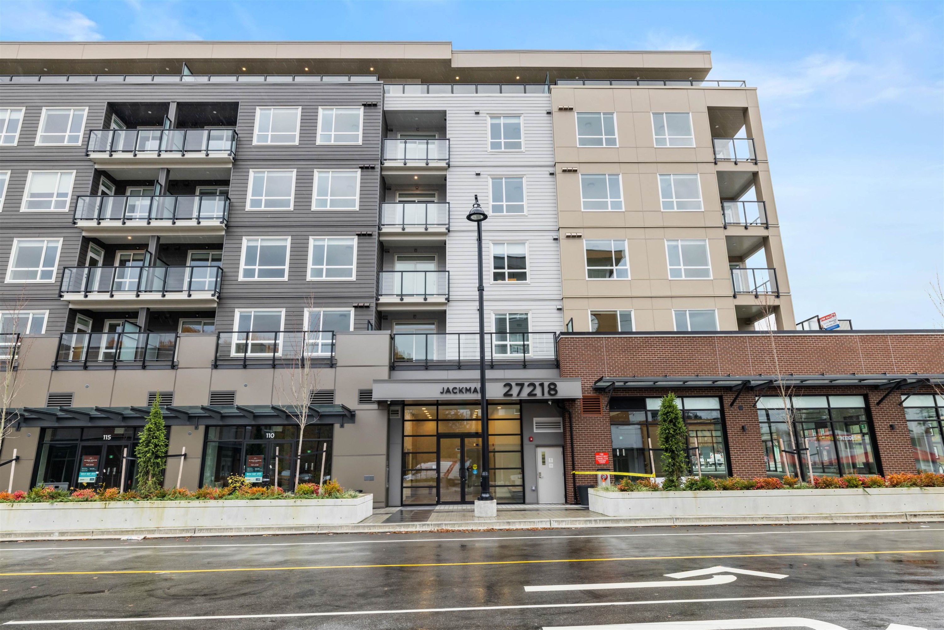 









27218


Aldergrove Town Centre

Drive, 302,
Langley,




BC
V4W 0E4

