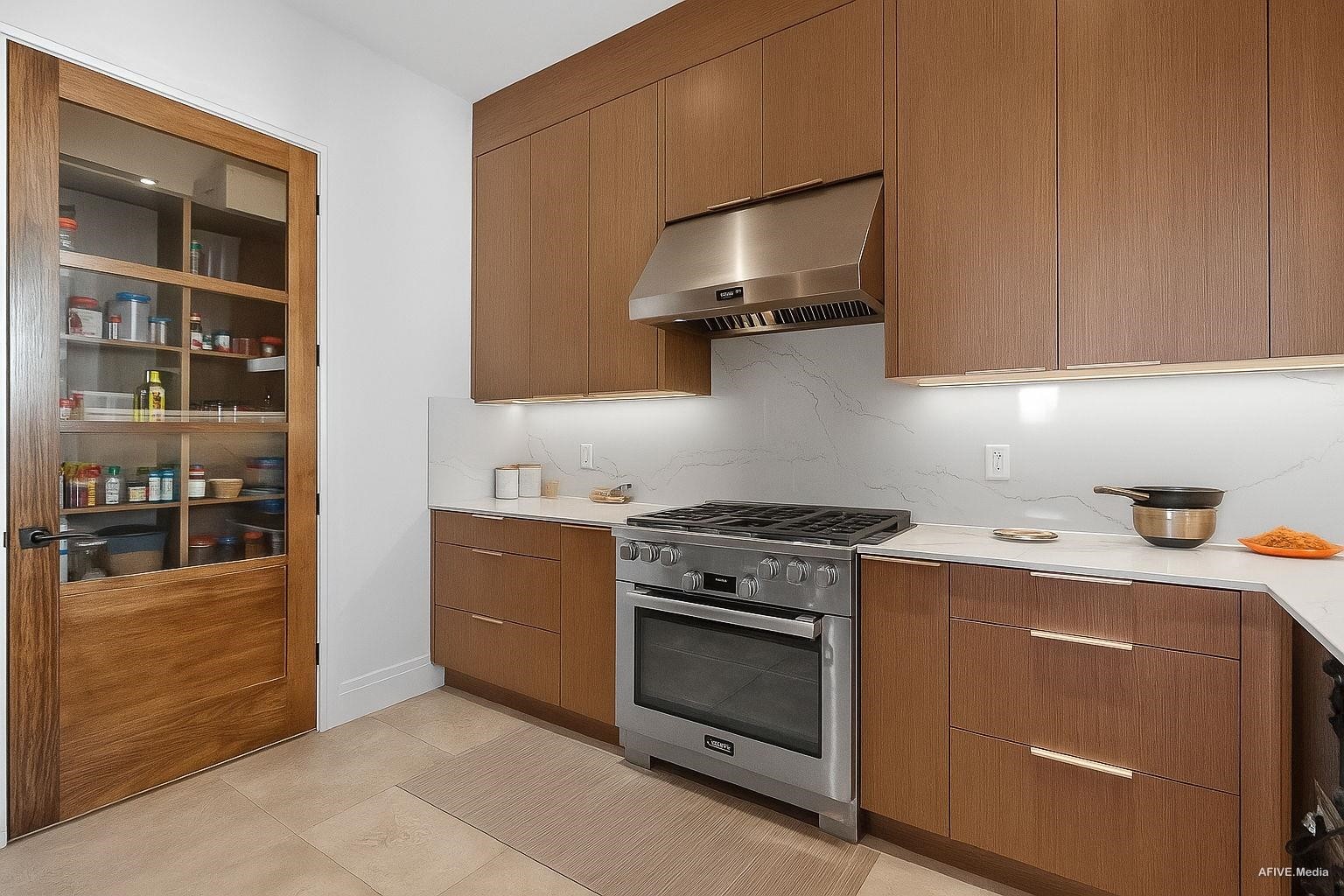 









9376


164

Street,
Surrey,




BC
V4N 3C8

