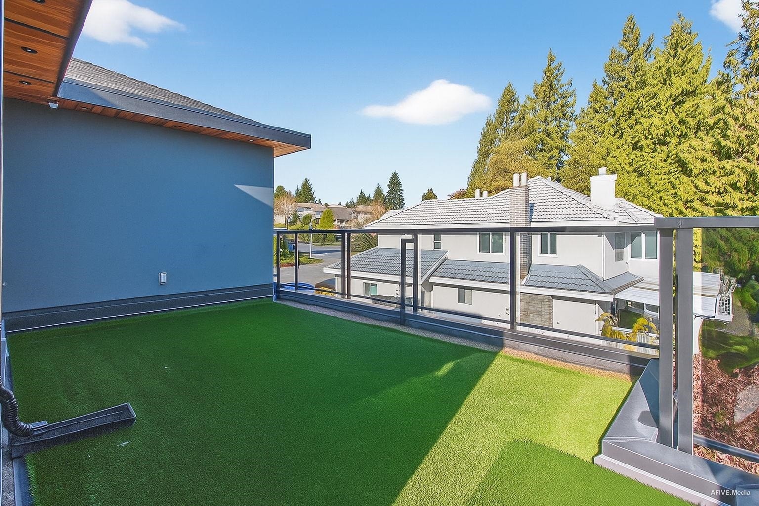 









9376


164

Street,
Surrey,




BC
V4N 3C8

