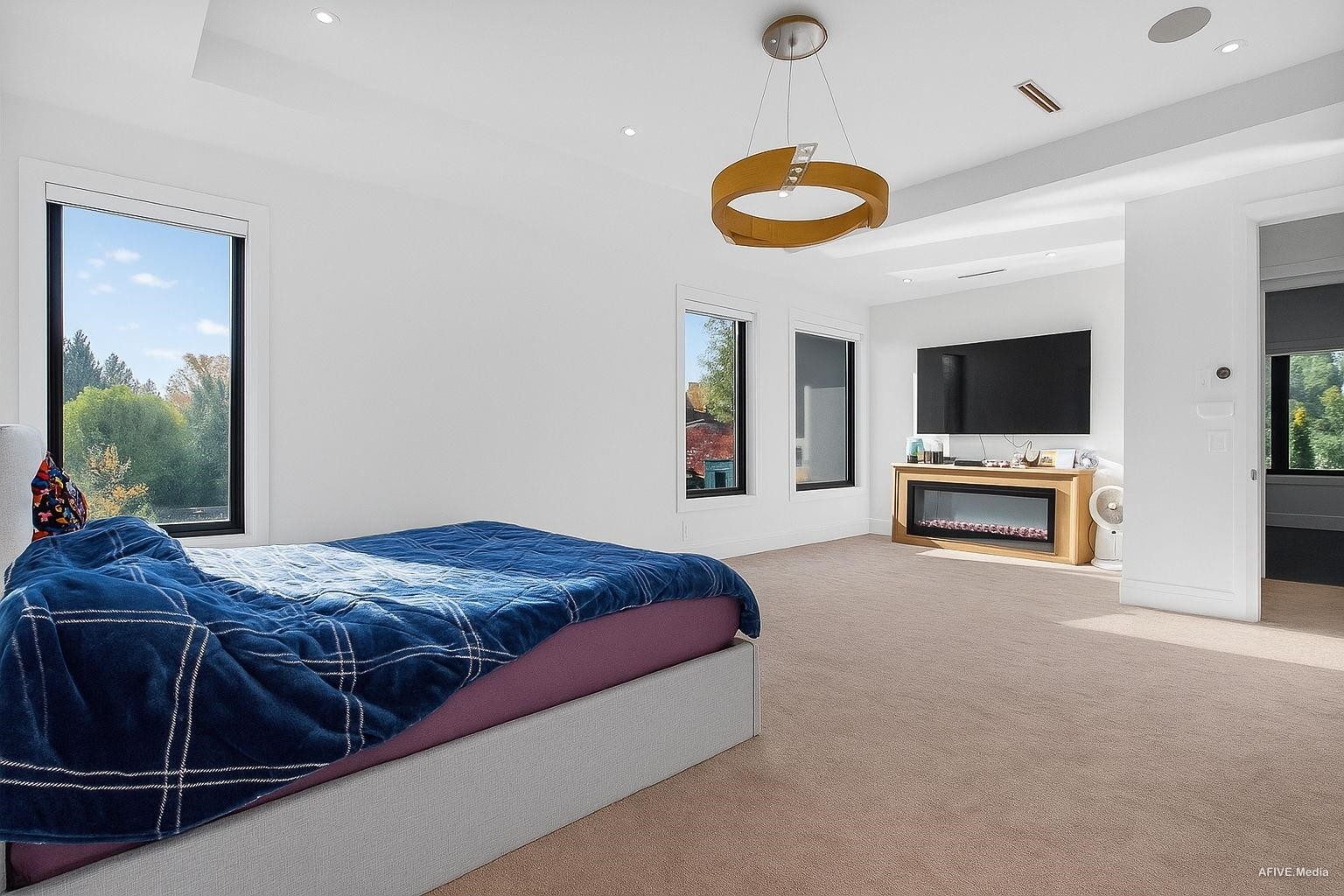 









9376


164

Street,
Surrey,




BC
V4N 3C8

