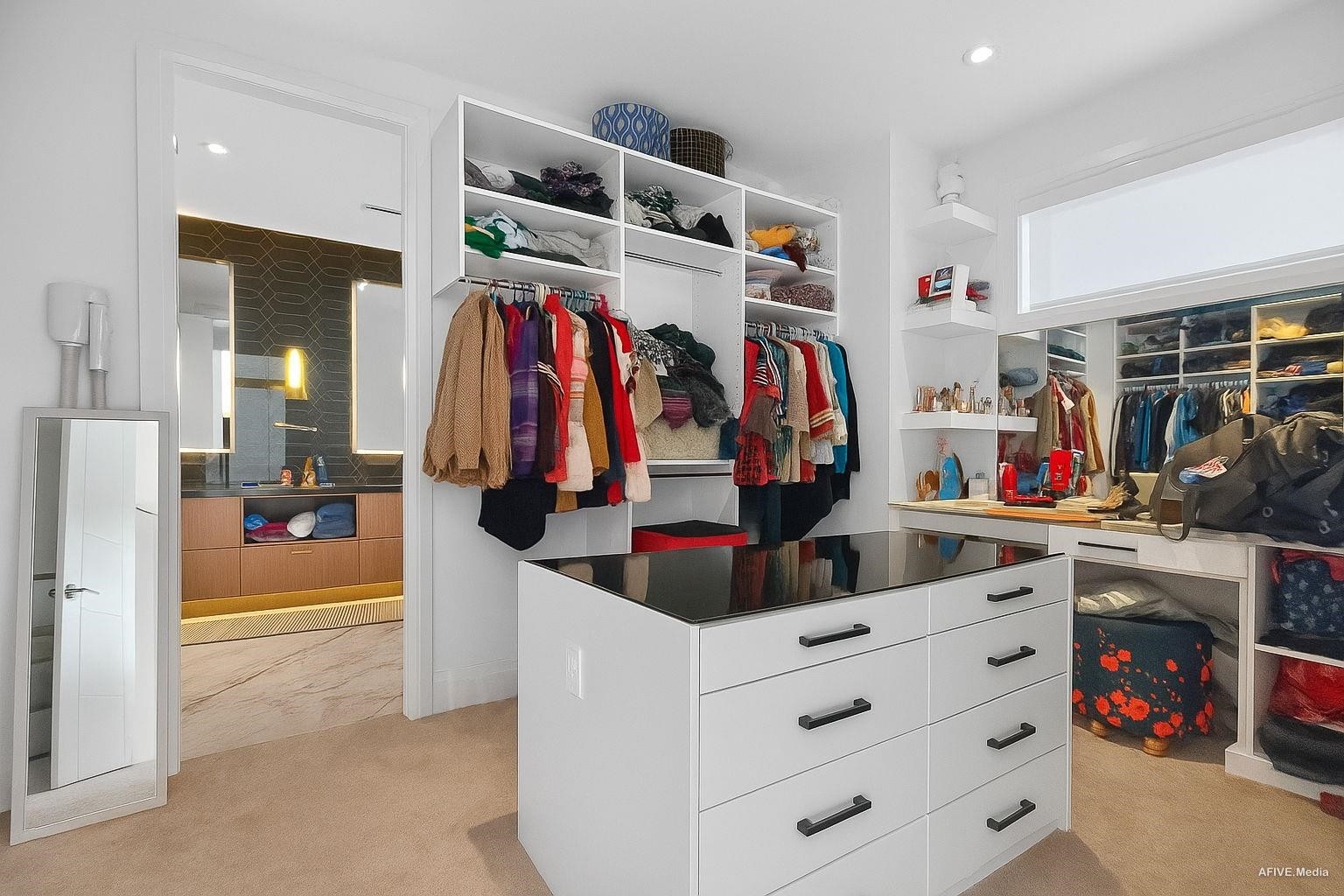 









9376


164

Street,
Surrey,




BC
V4N 3C8

