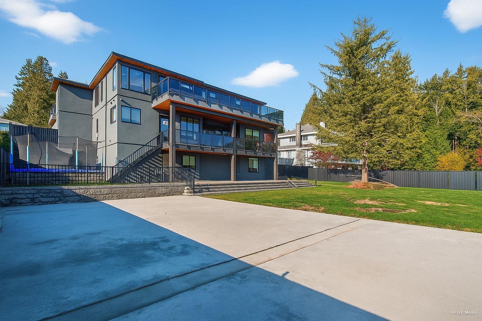 









9376


164

Street,
Surrey,




BC
V4N 3C8

