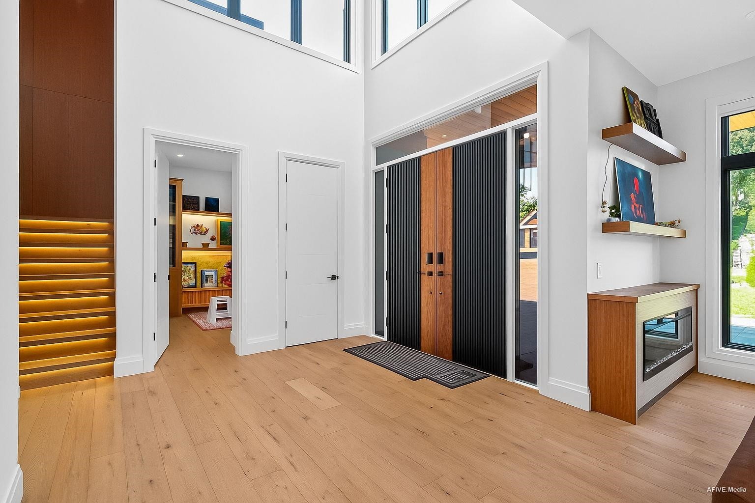 









9376


164

Street,
Surrey,




BC
V4N 3C8

