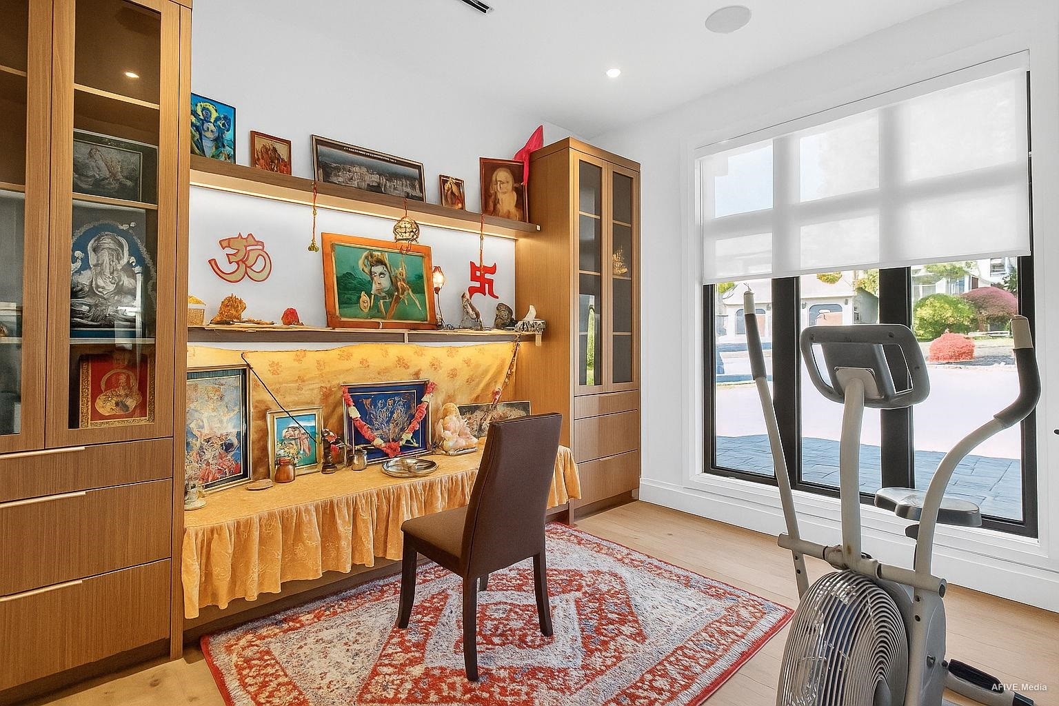 









9376


164

Street,
Surrey,




BC
V4N 3C8

