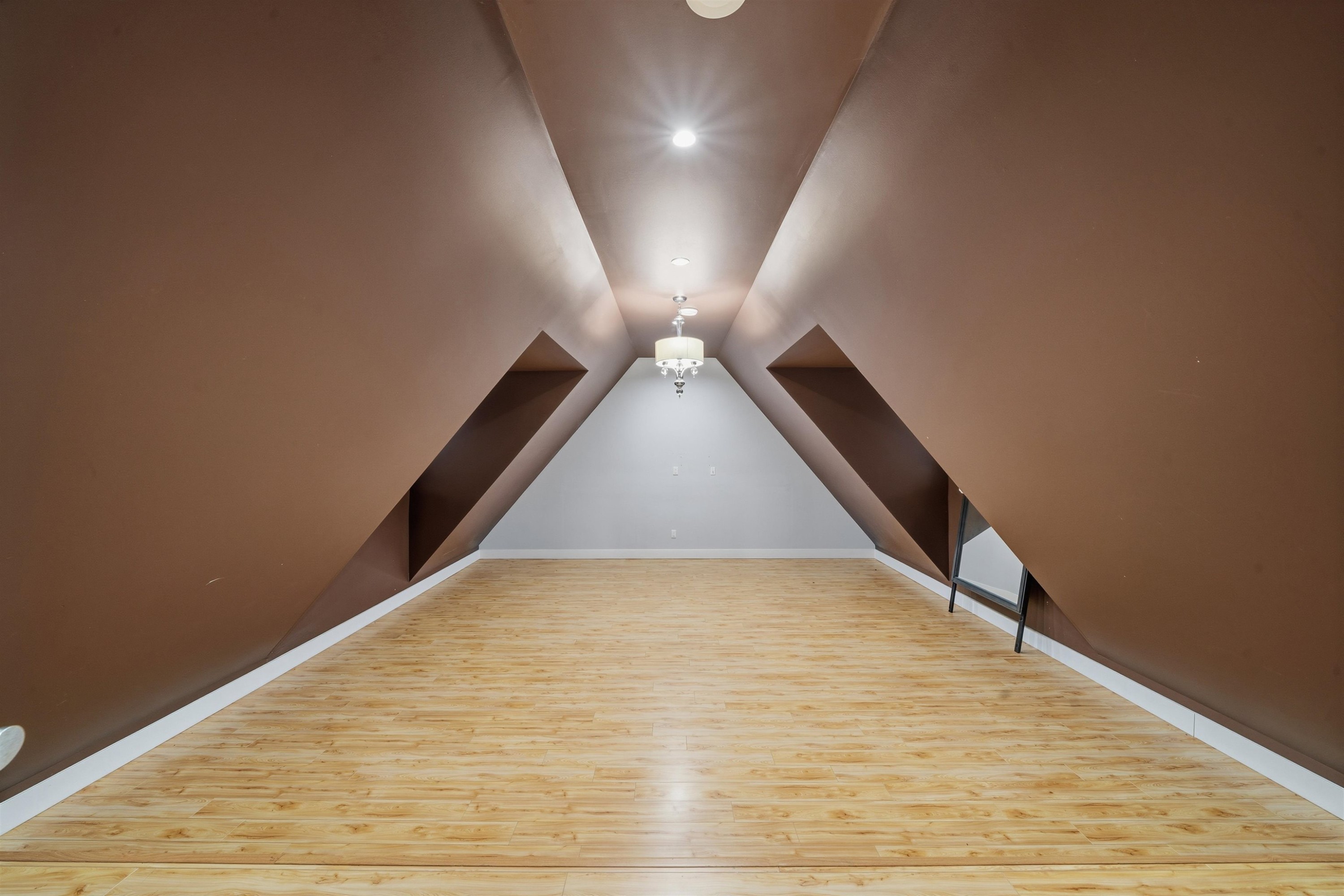 









9316


125

Street,
Surrey,




BC
V3V 4X6

