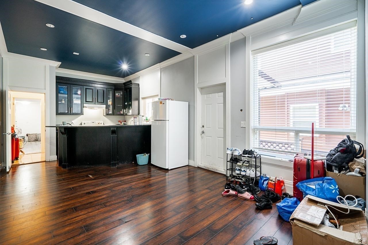 









9316


125

Street,
Surrey,




BC
V3V 4X6

