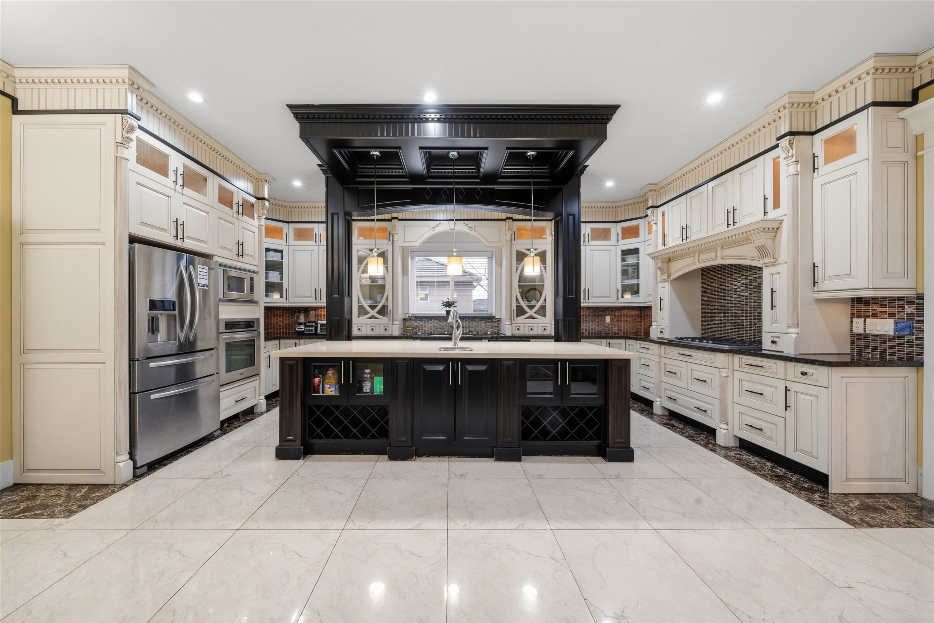 









9316


125

Street,
Surrey,




BC
V3V 4X6

