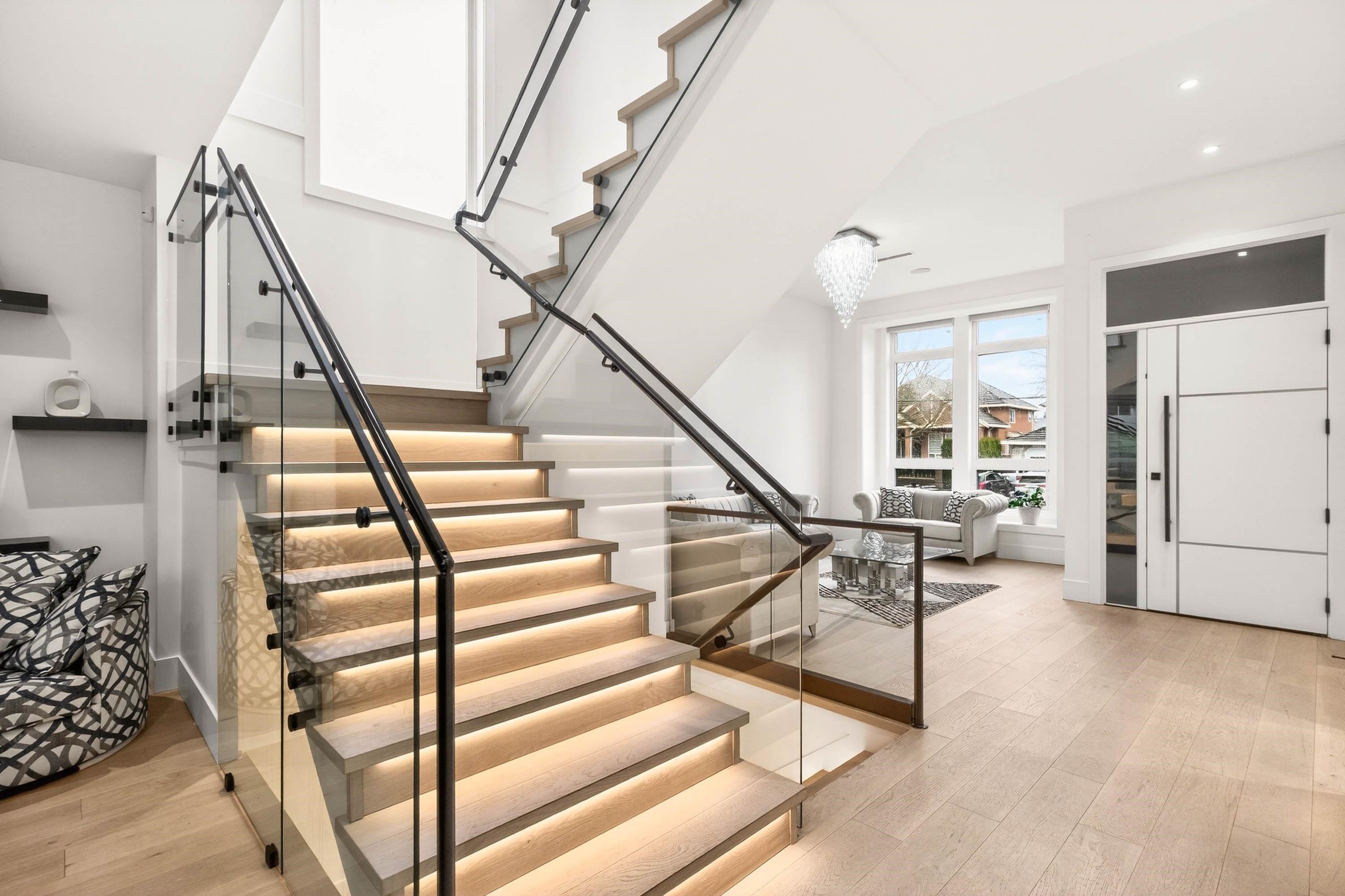 









7881


112a

Street,
Delta,




BC
V4C 4Y4

