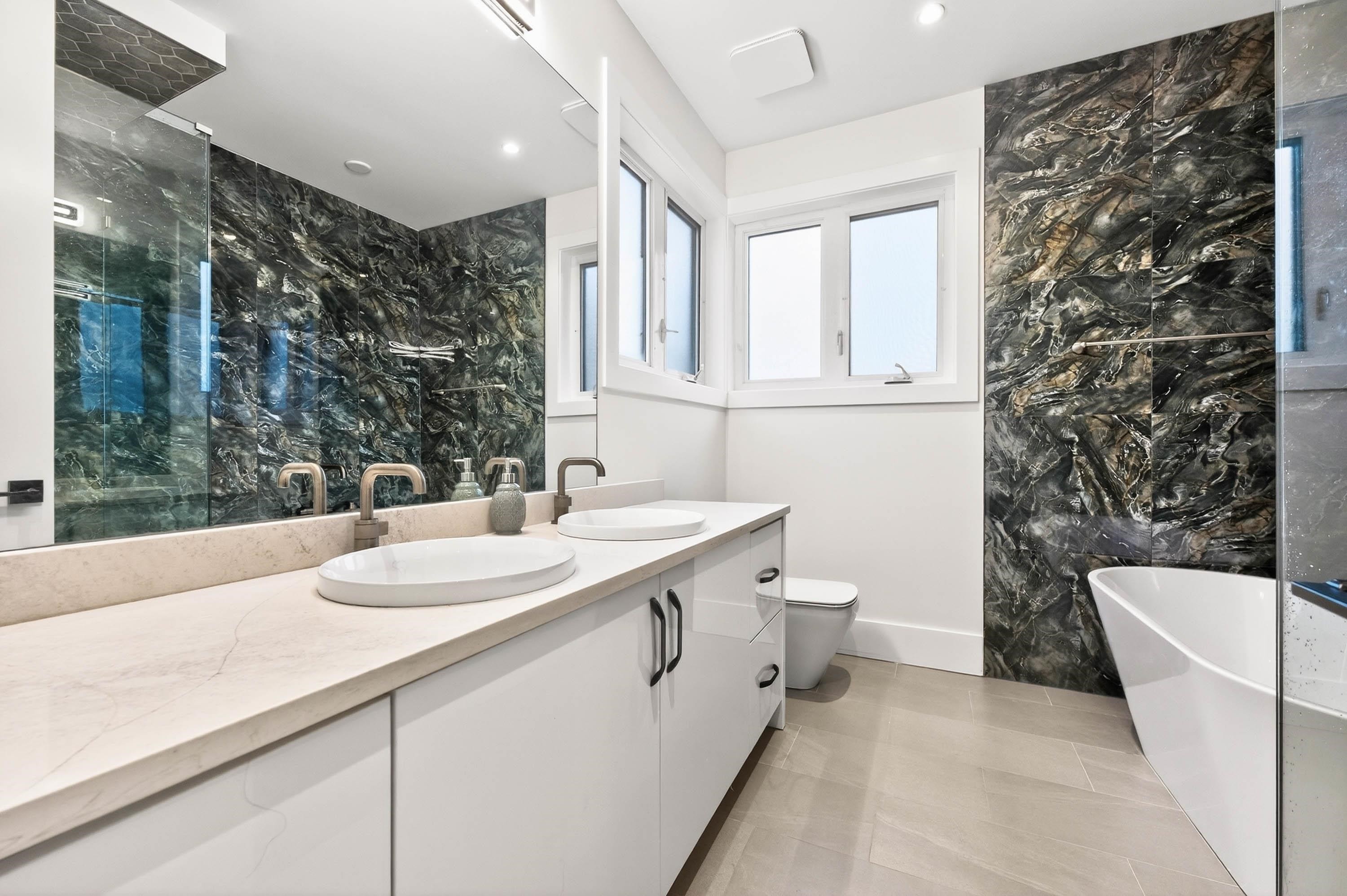 









7881


112a

Street,
Delta,




BC
V4C 4Y4

