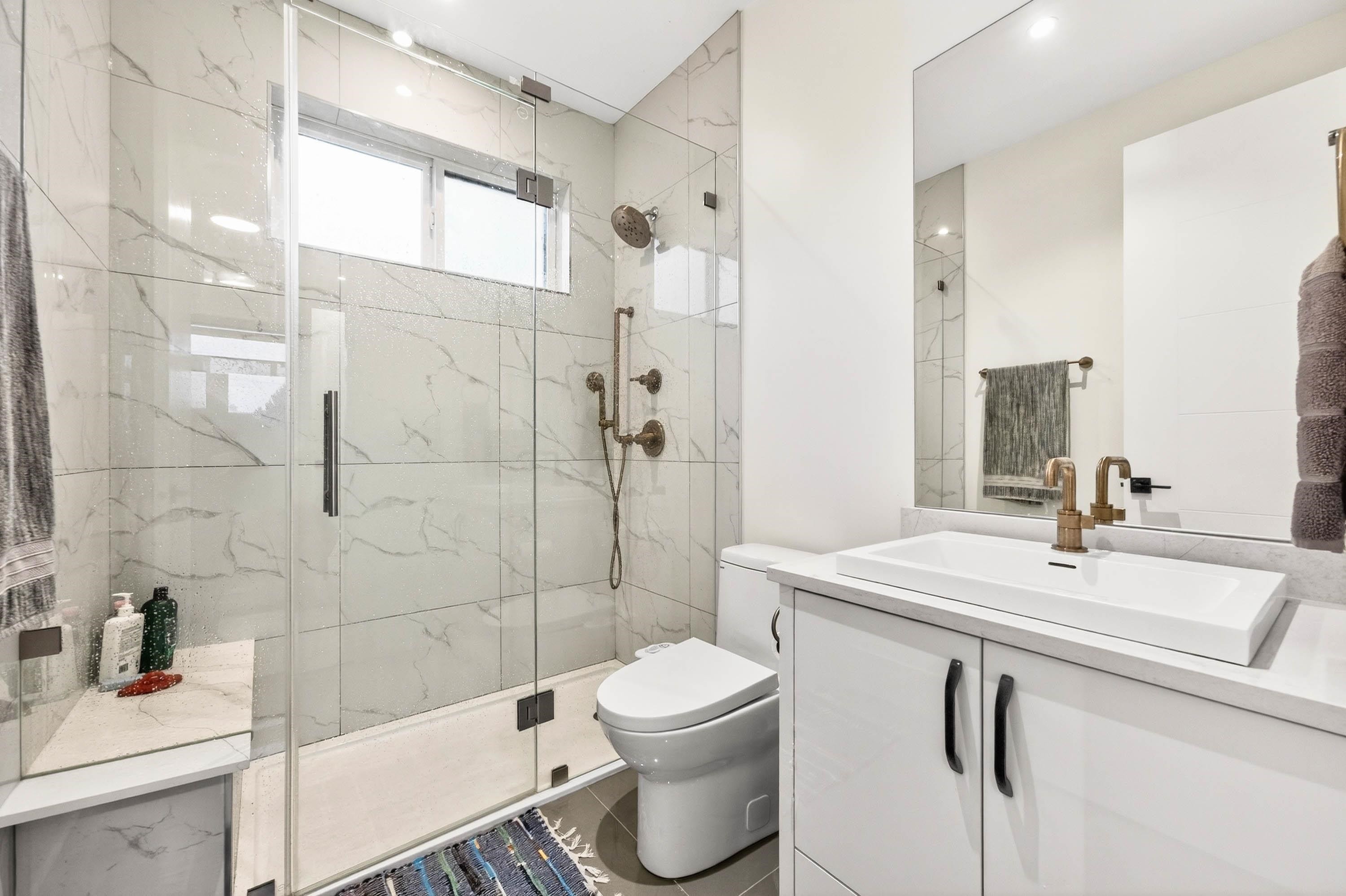 









7881


112a

Street,
Delta,




BC
V4C 4Y4

