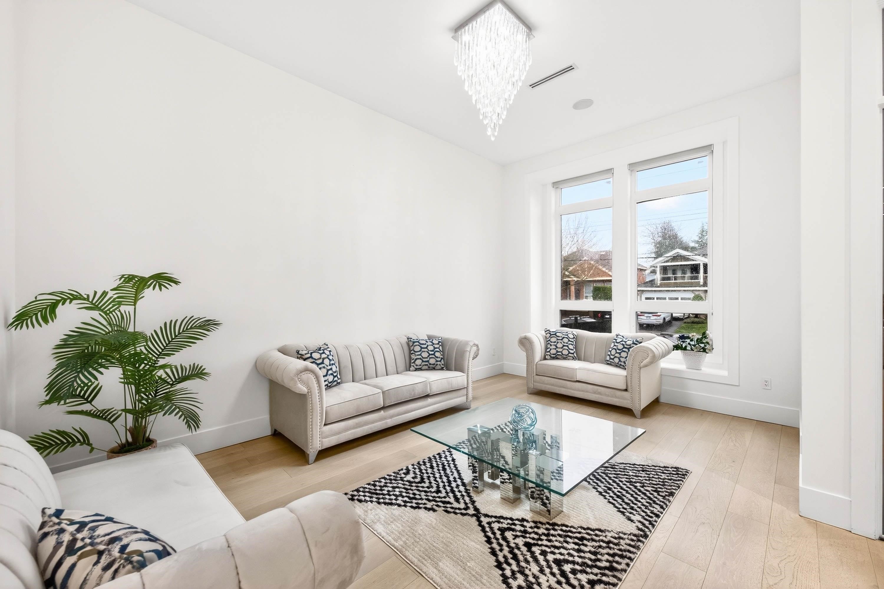 









7881


112a

Street,
Delta,




BC
V4C 4Y4

