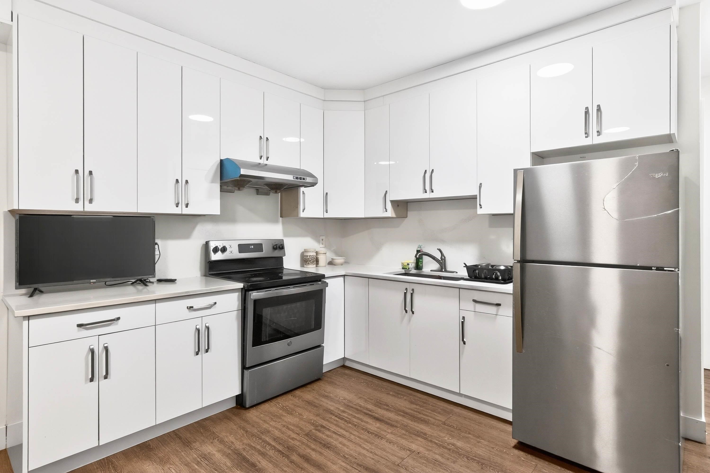 









7881


112a

Street,
Delta,




BC
V4C 4Y4

