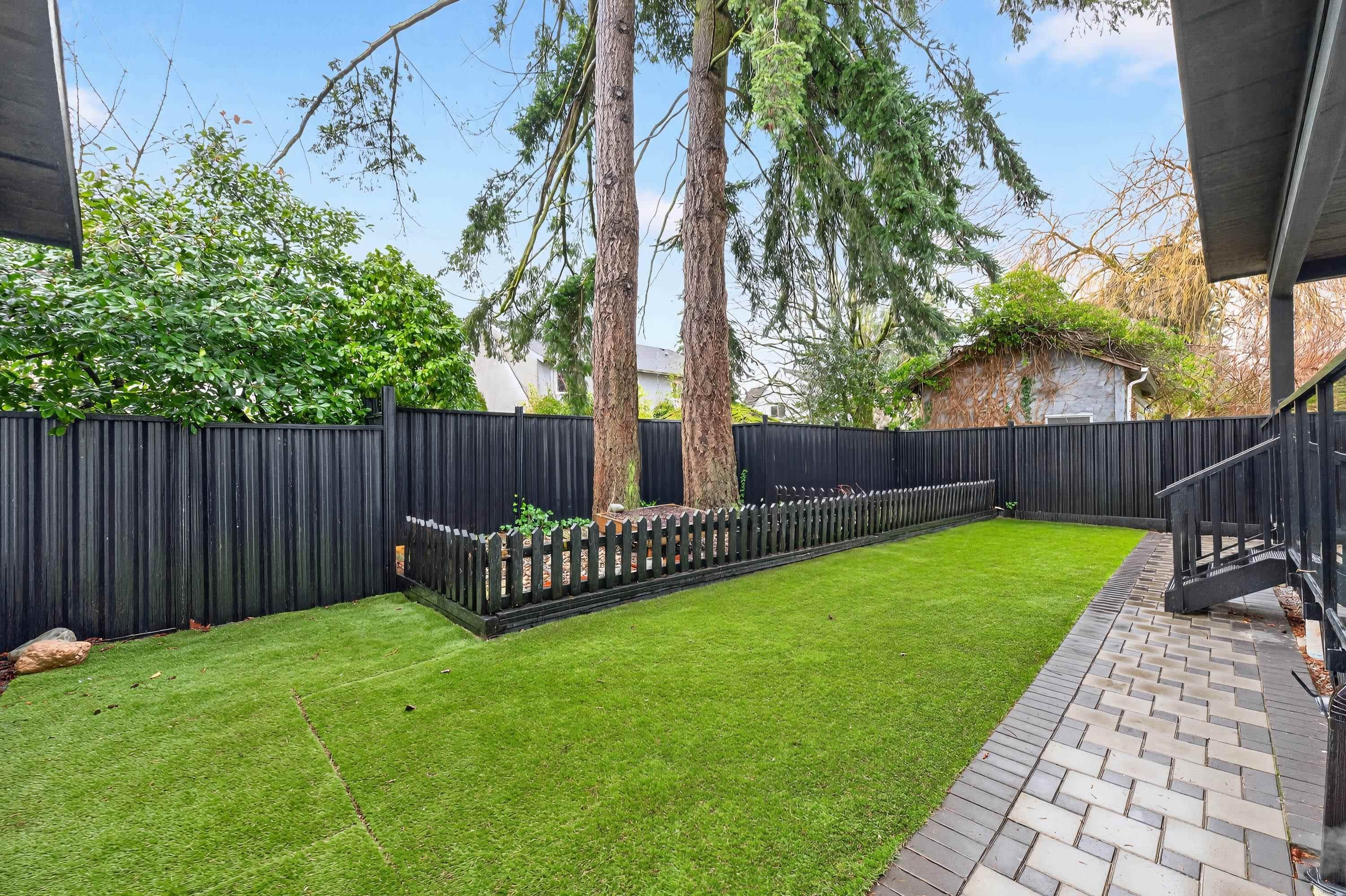 









7881


112a

Street,
Delta,




BC
V4C 4Y4

