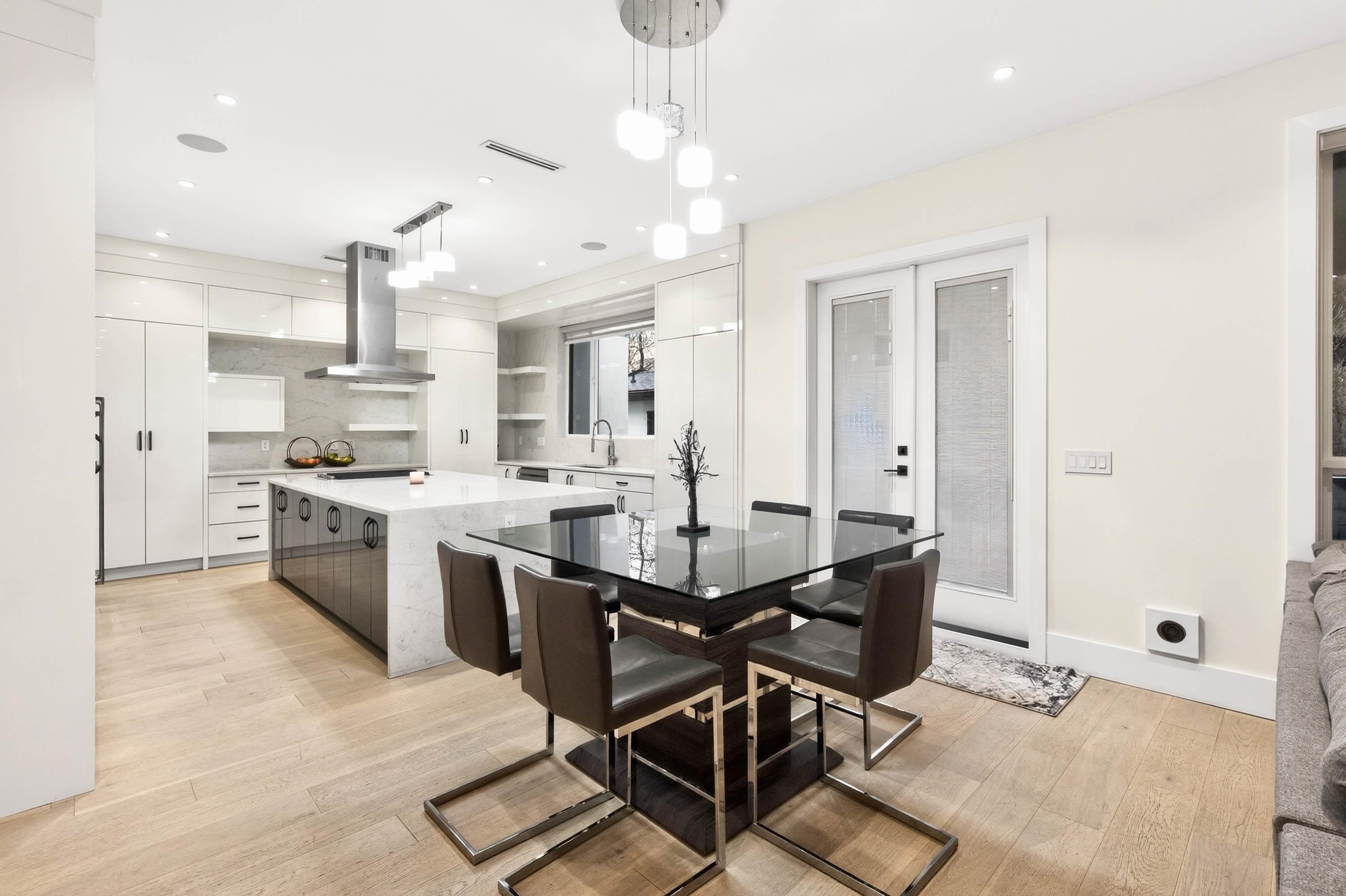 









7881


112a

Street,
Delta,




BC
V4C 4Y4

