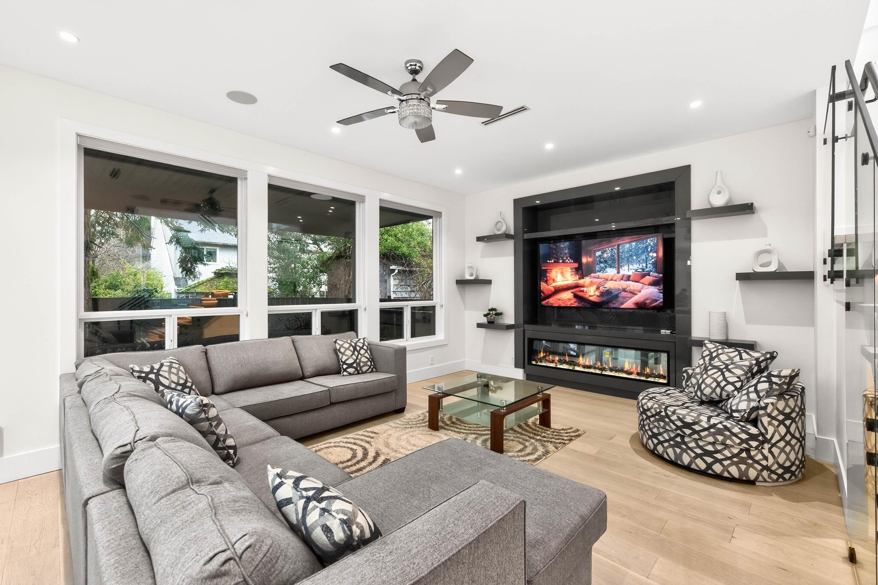 









7881


112a

Street,
Delta,




BC
V4C 4Y4

