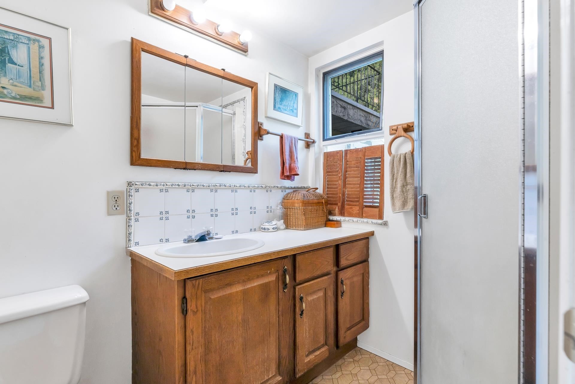 









11069


Brooks

Road,
Mission,




BC
V0M 1G0

