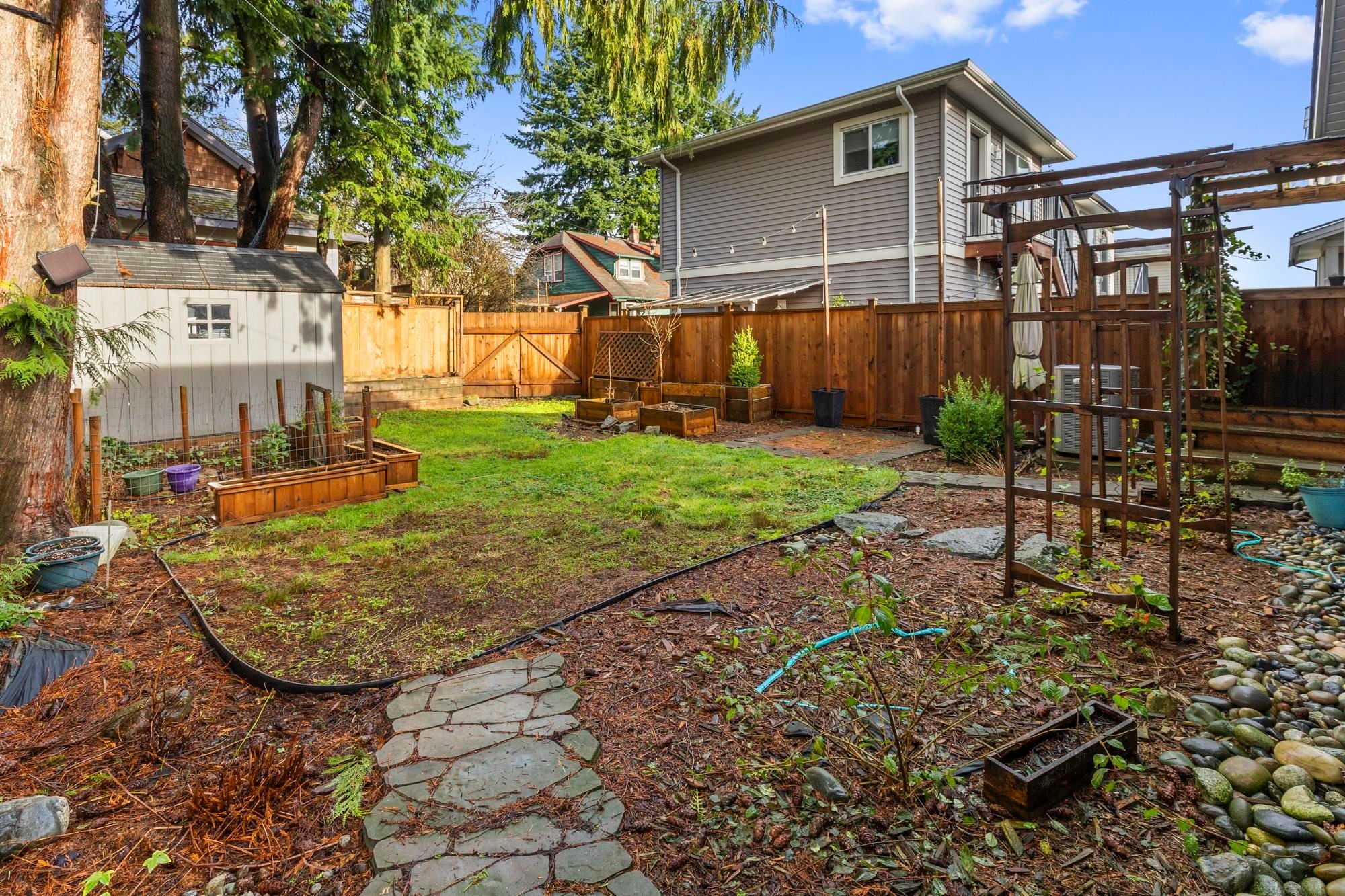 









32931


1st

Avenue,
Mission,




BC
V2V 1E9

