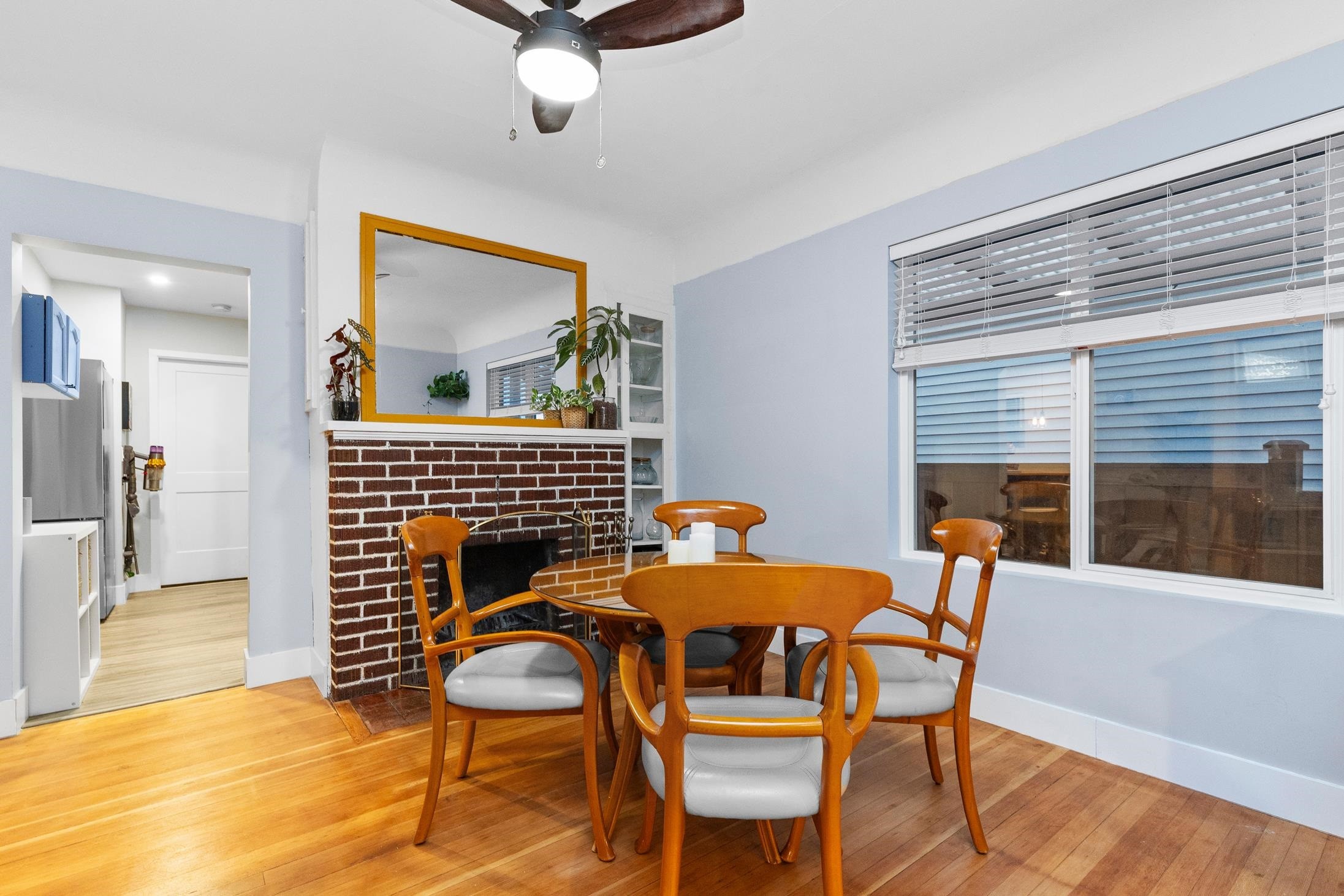 









32931


1st

Avenue,
Mission,




BC
V2V 1E9

