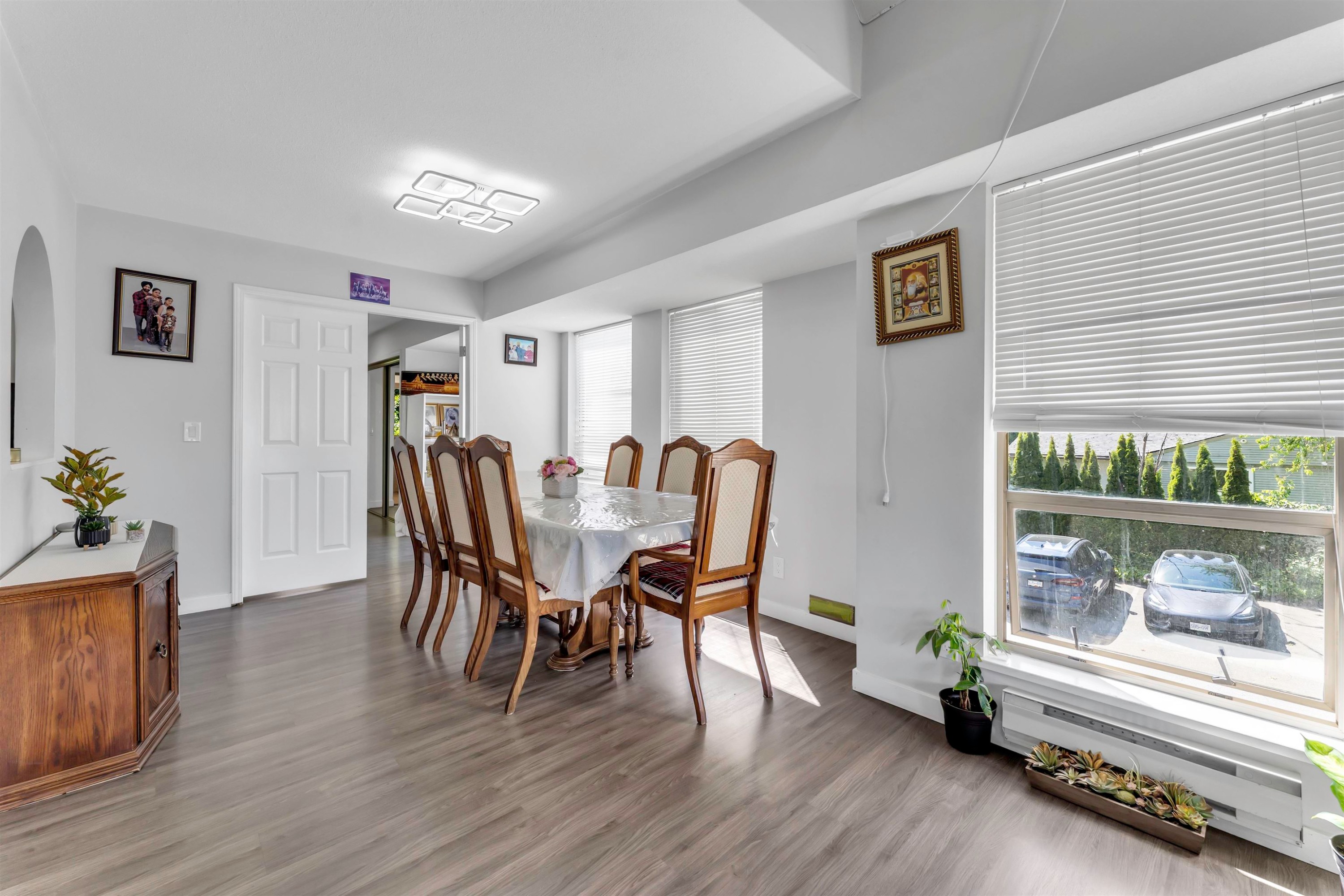 









12172


72

Avenue, 21,
Surrey,




BC
V3W 2L9

