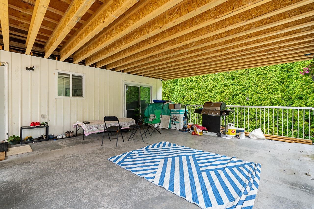 









10040


128

Street,
Surrey,




BC
V5N 5K7

