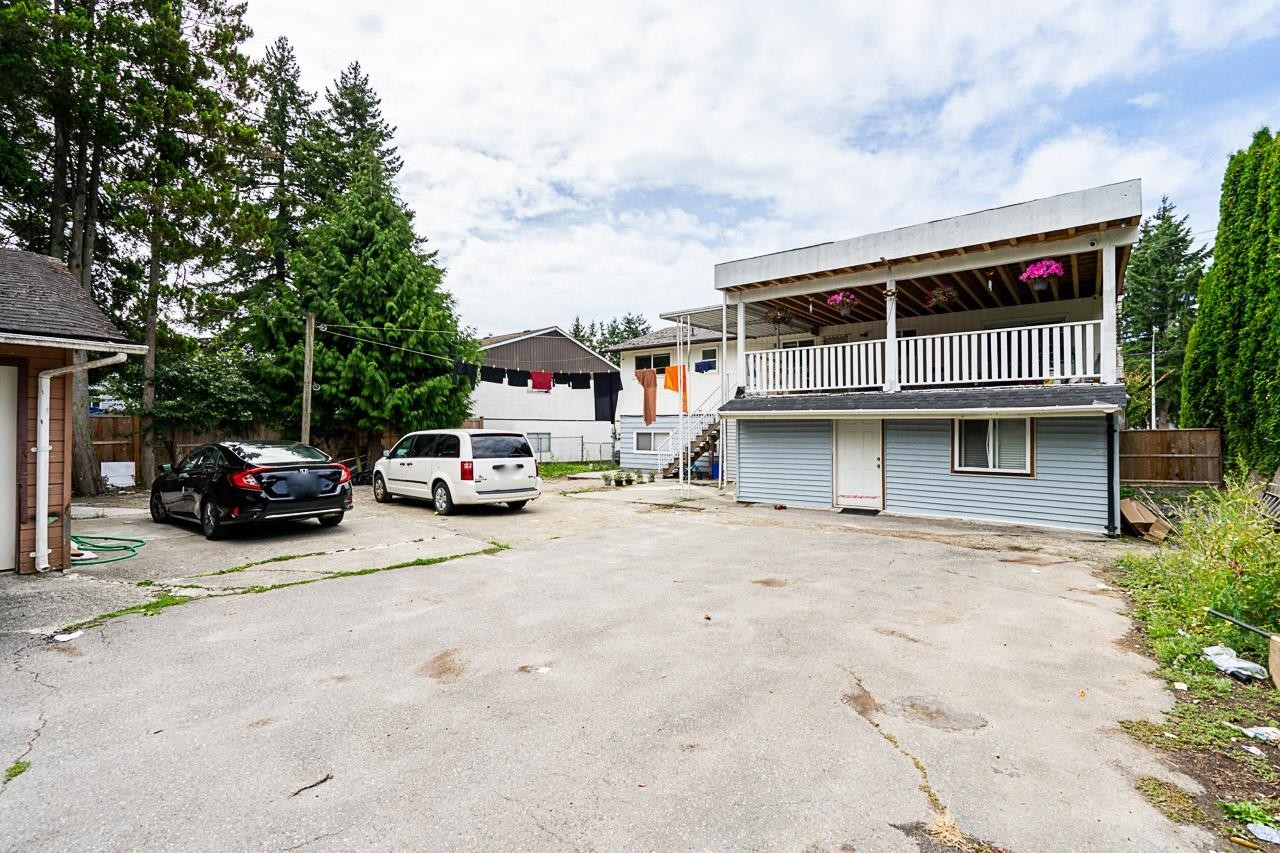 









10040


128

Street,
Surrey,




BC
V5N 5K7

