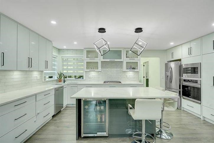 









7794


141b

Street,
Surrey,




BC
V3W 6J7

