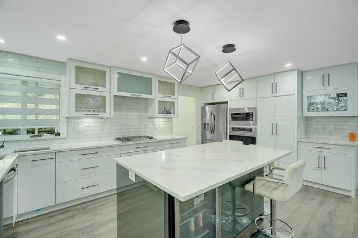 









7794


141b

Street,
Surrey,




BC
V3W 6J7

