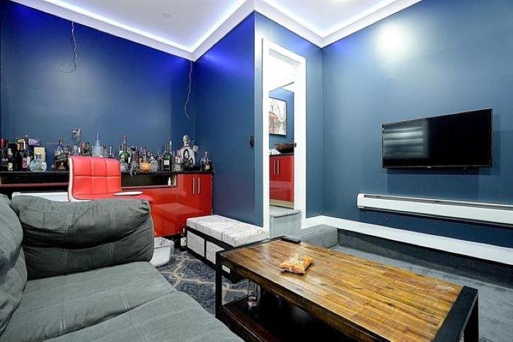 









7794


141b

Street,
Surrey,




BC
V3W 6J7

