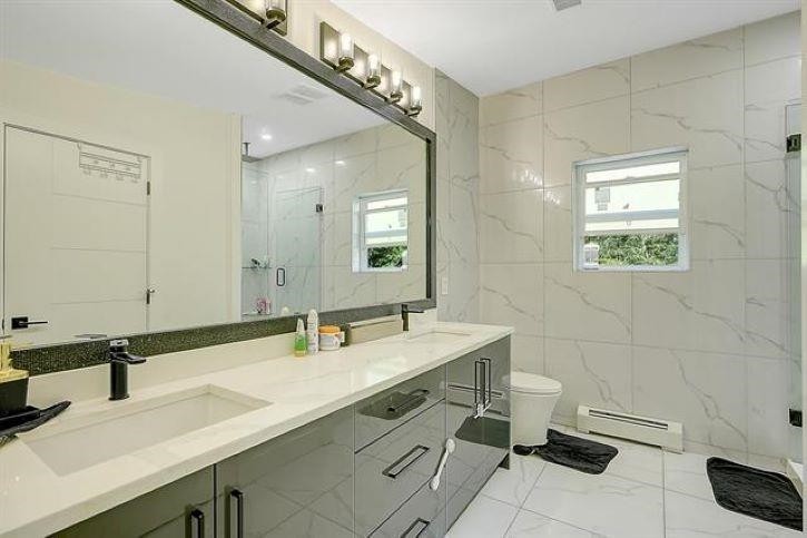 









7794


141b

Street,
Surrey,




BC
V3W 6J7

