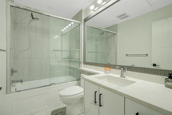 









7794


141b

Street,
Surrey,




BC
V3W 6J7

