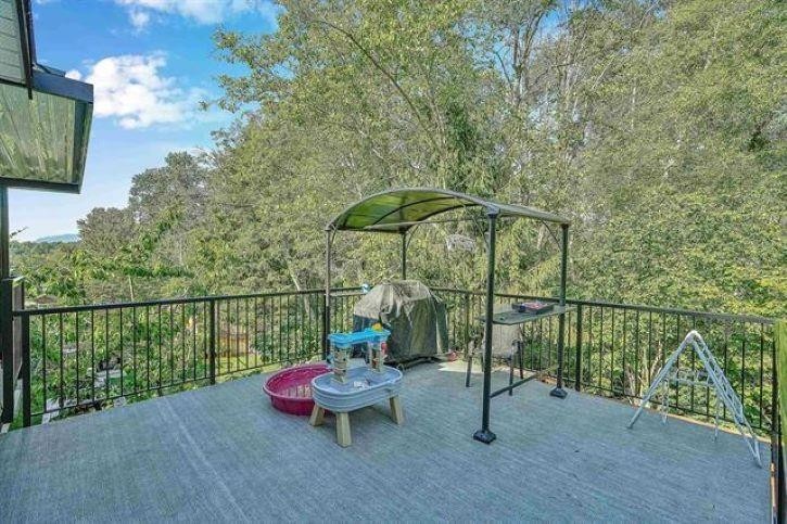 









7794


141b

Street,
Surrey,




BC
V3W 6J7

