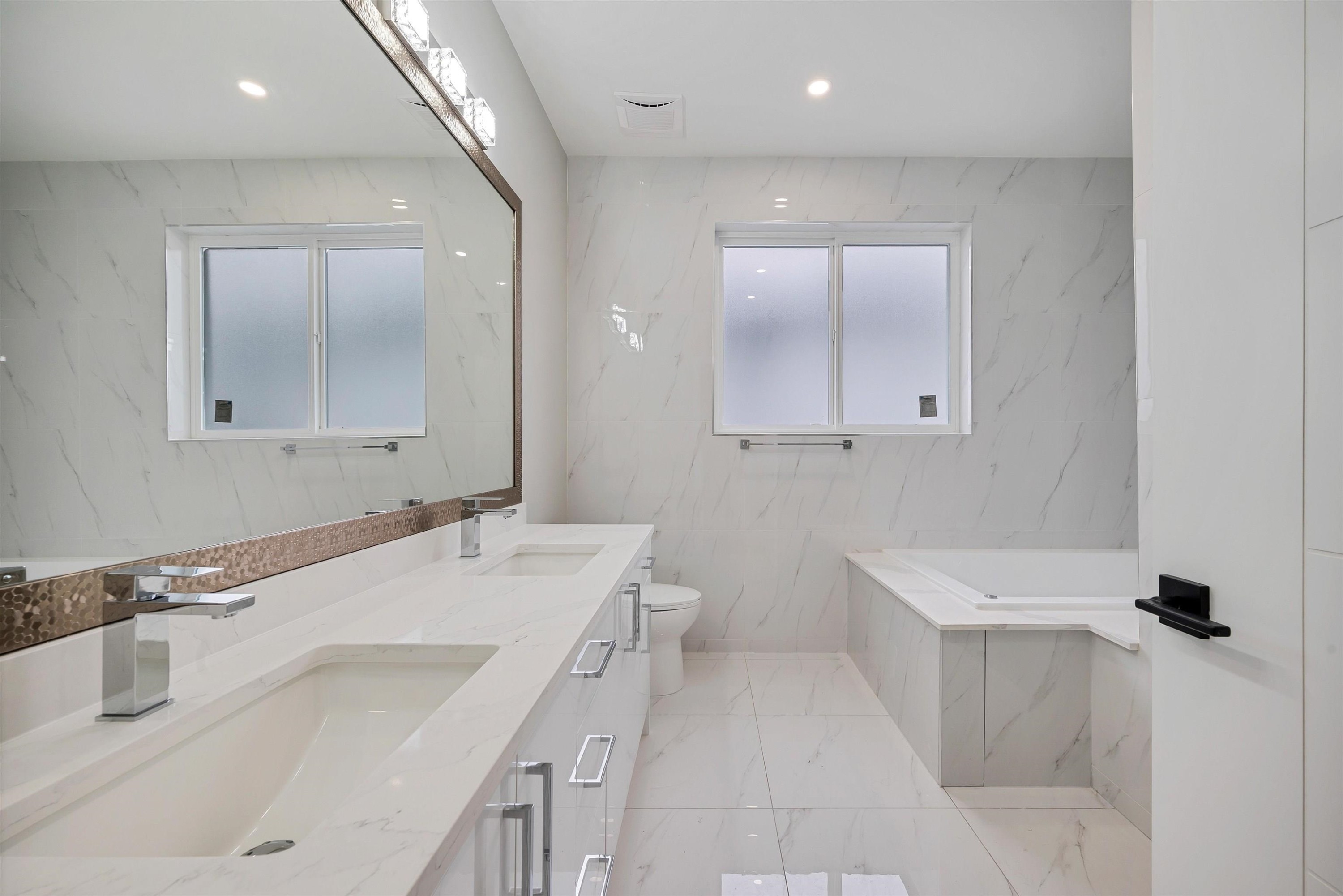 









19351


71

Avenue,
Surrey,




BC
V4N 1N2

