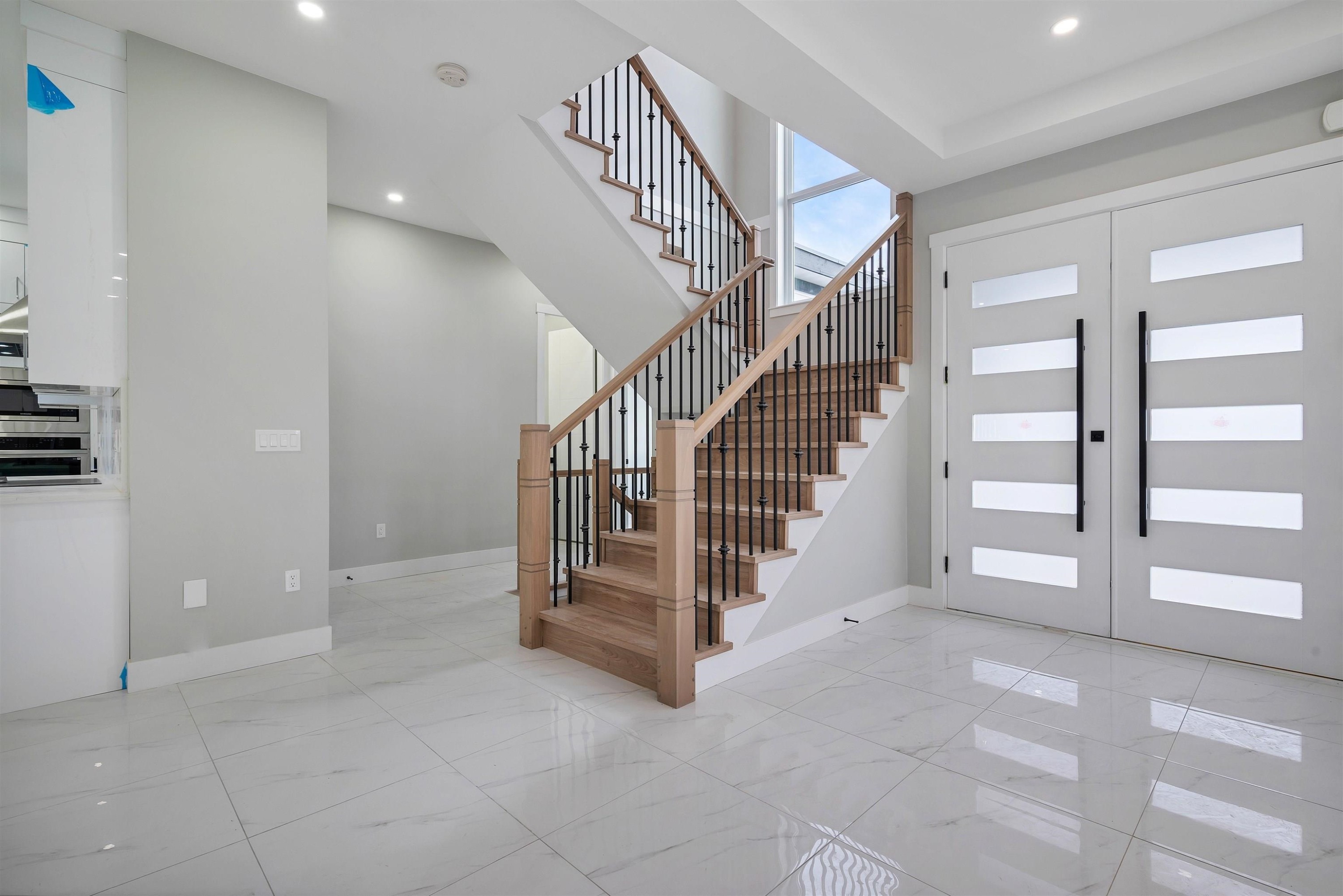 









19351


71

Avenue,
Surrey,




BC
V4N 1N2

