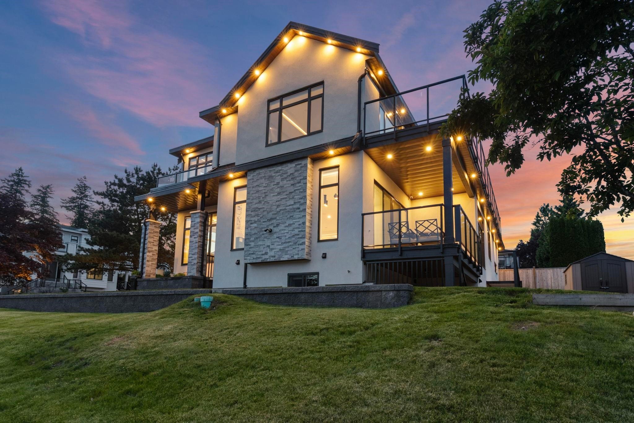 









7814


167a

Street,
Surrey,




BC
V4N 0L9

