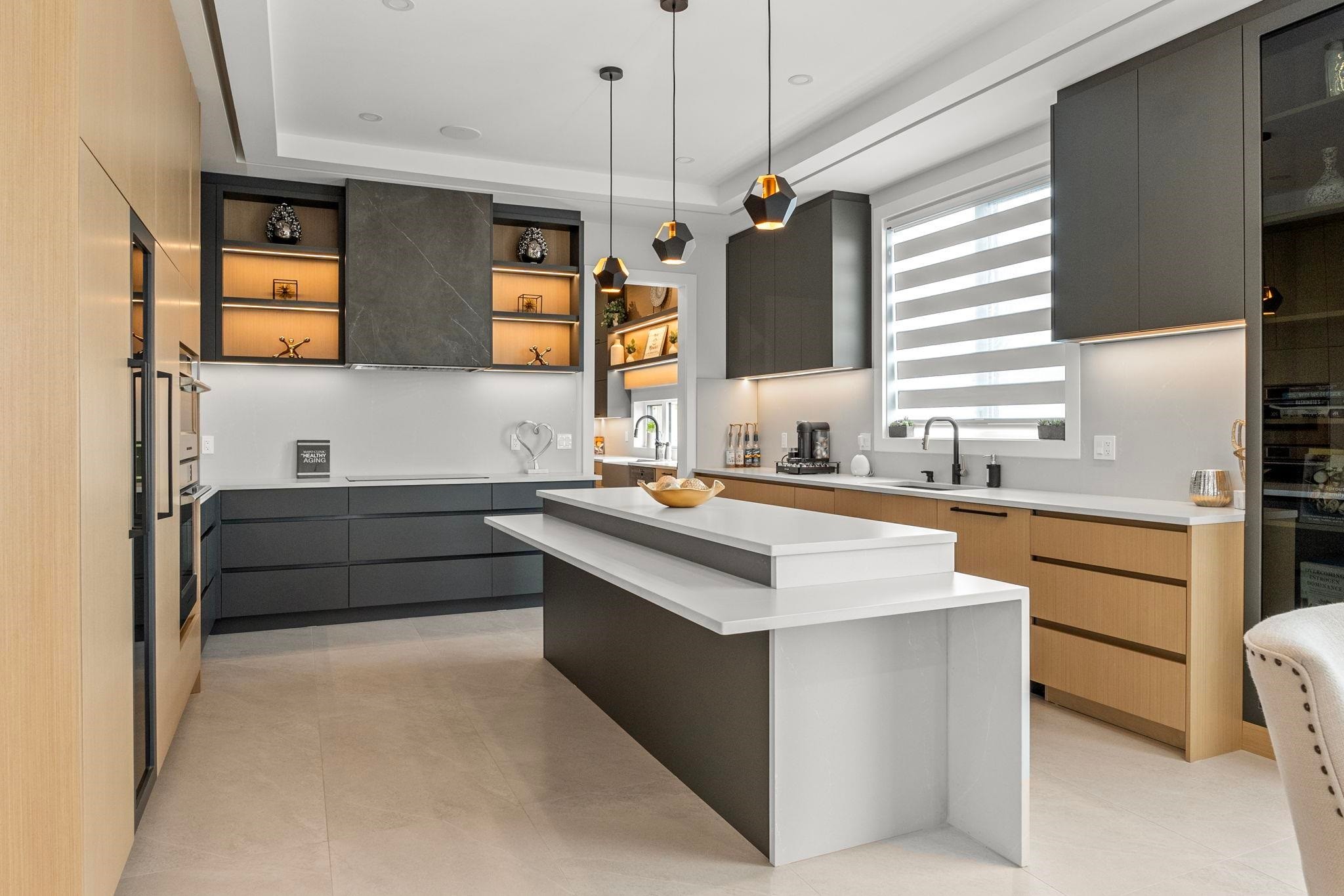 









7814


167a

Street,
Surrey,




BC
V4N 0L9

