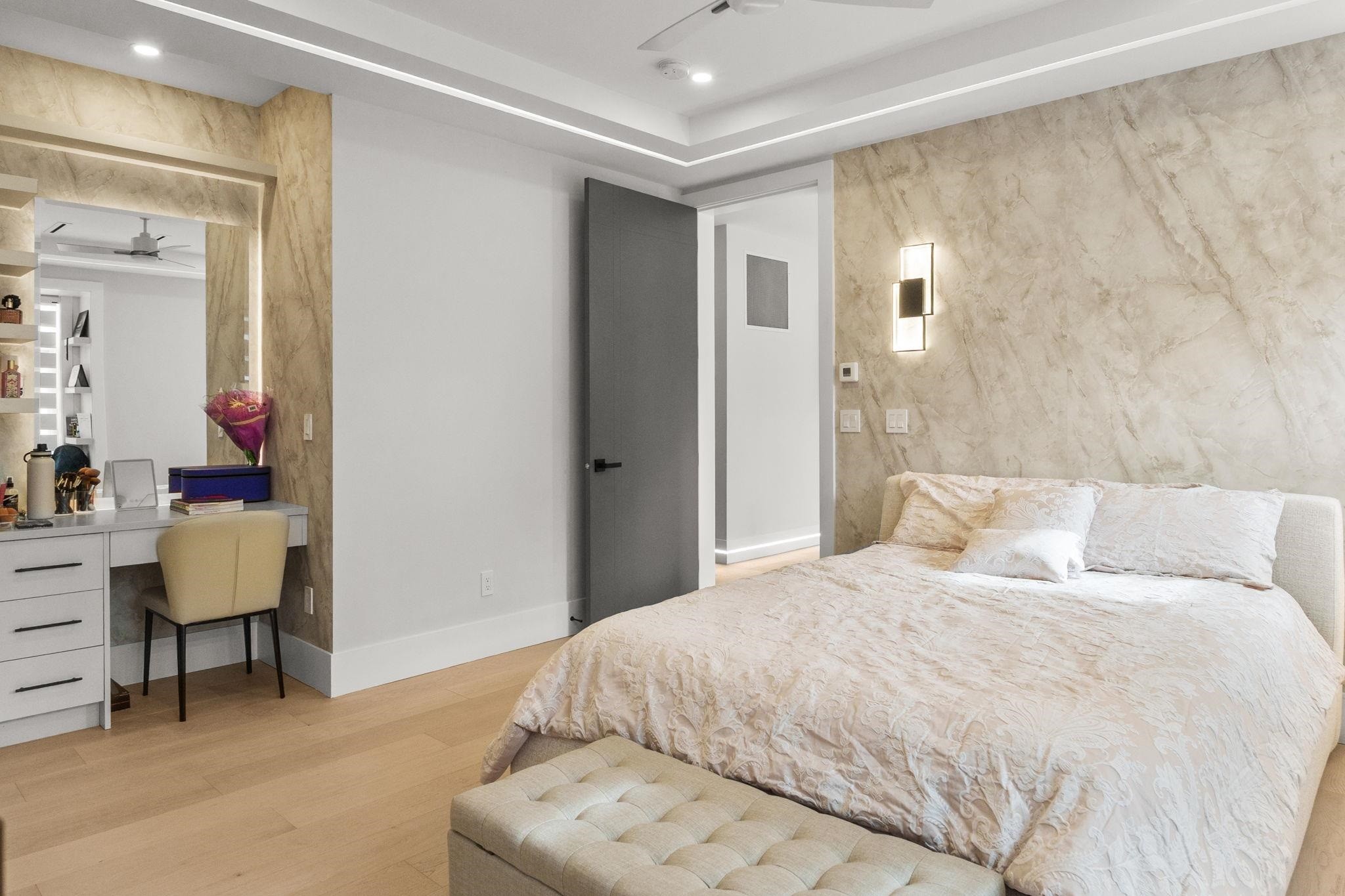 









7814


167a

Street,
Surrey,




BC
V4N 0L9

