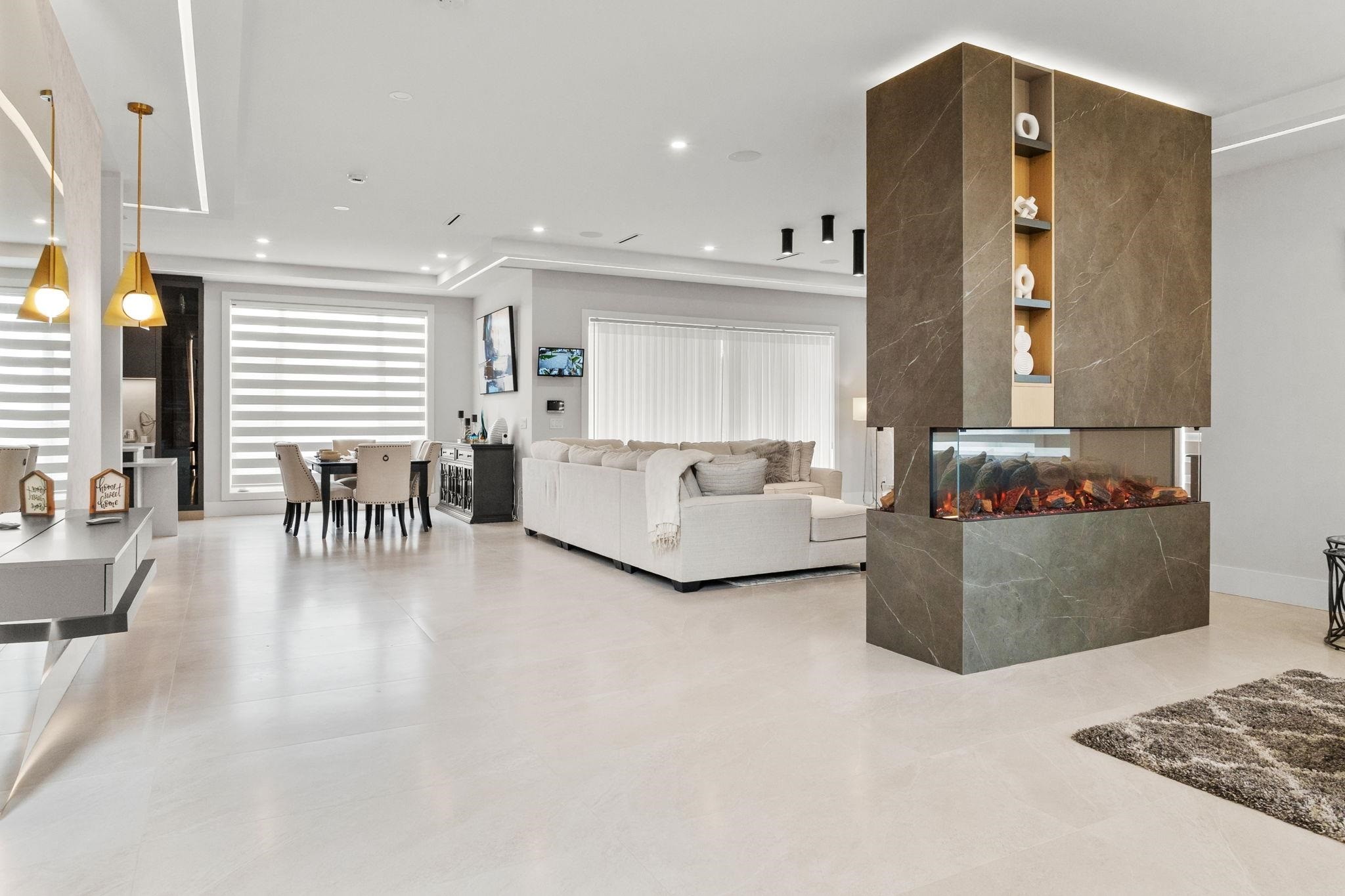 









7814


167a

Street,
Surrey,




BC
V4N 0L9

