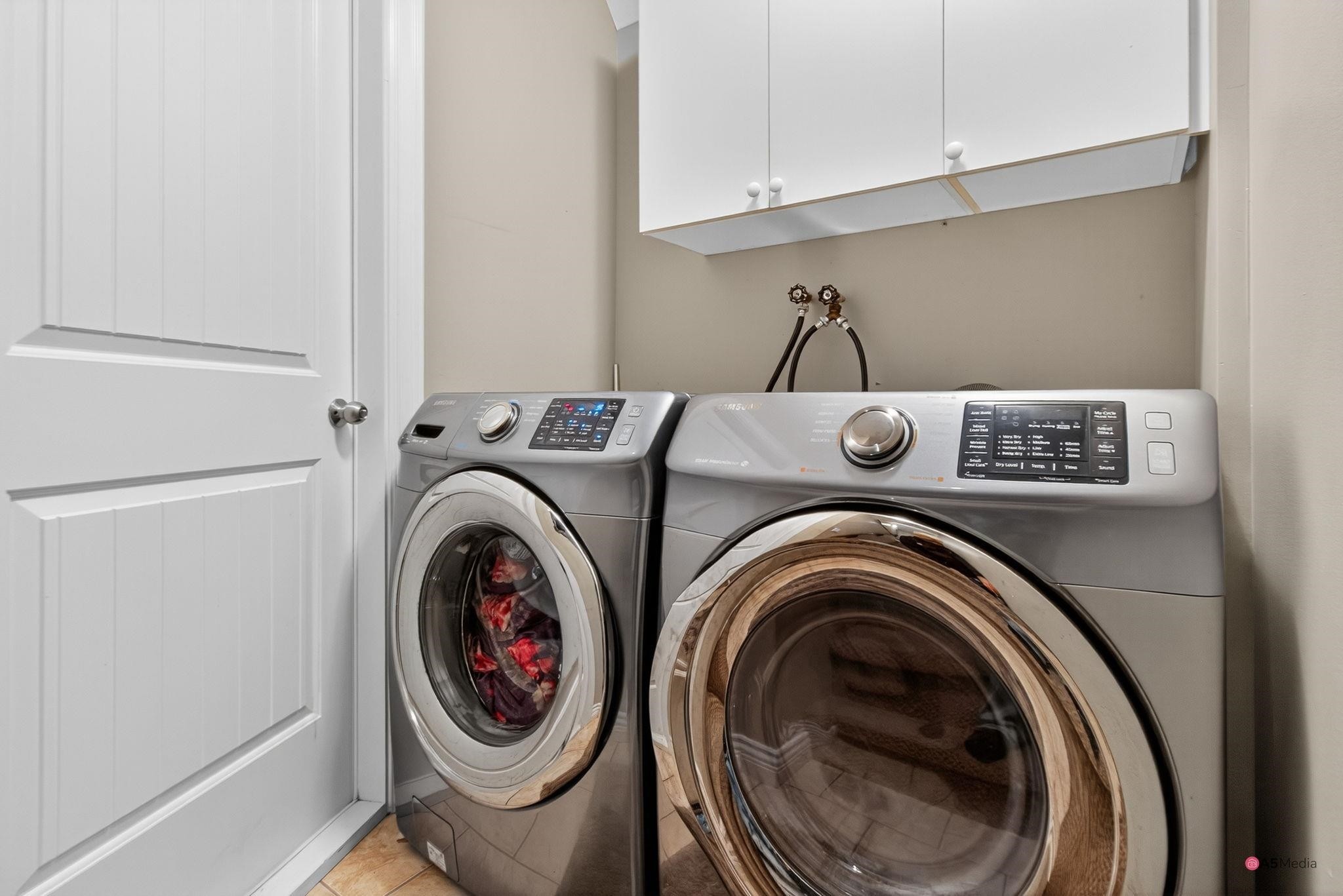 









6418


137a

Street,
Surrey,




BC
V3W 1S6

