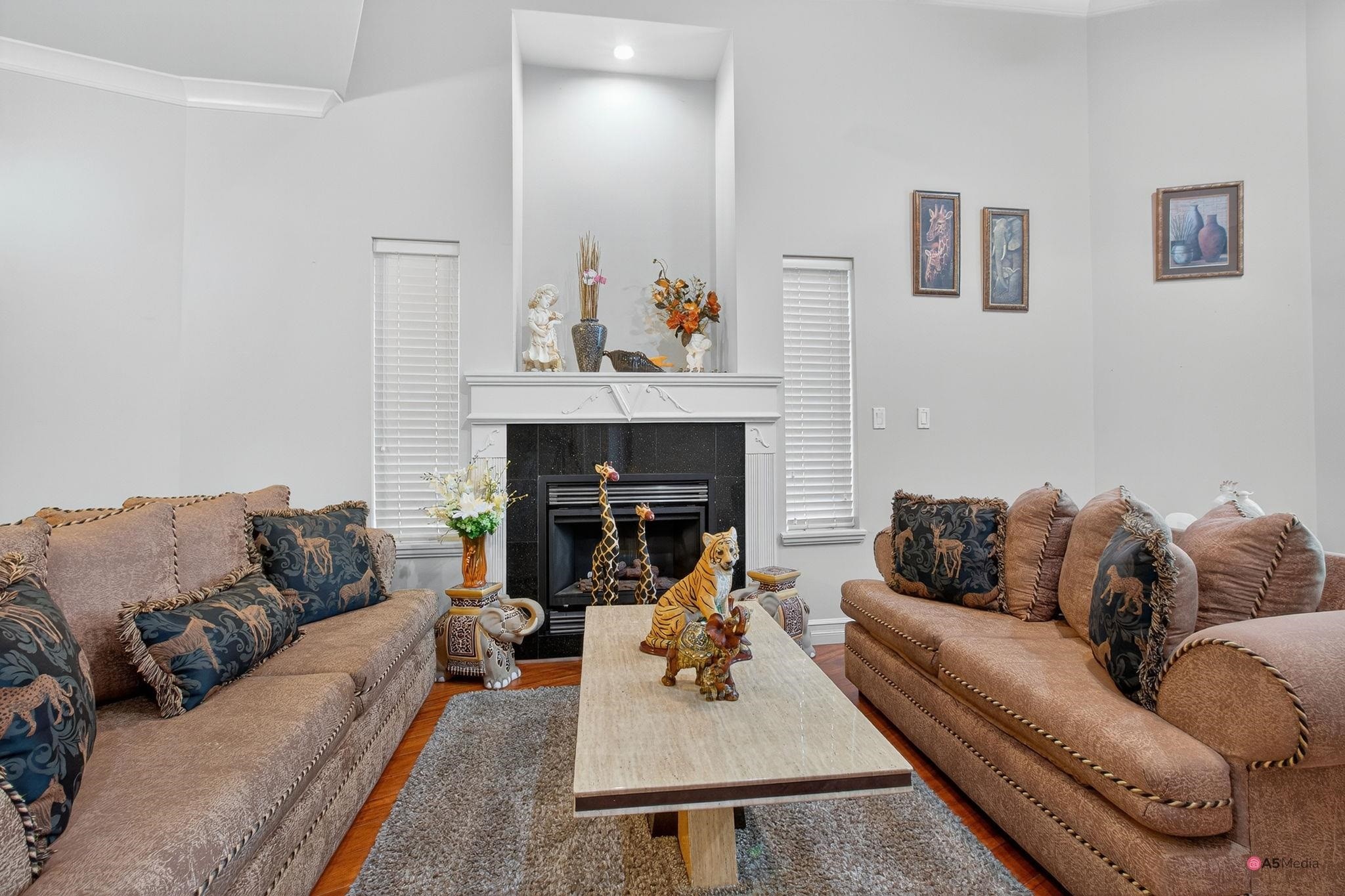 









6418


137a

Street,
Surrey,




BC
V3W 1S6

