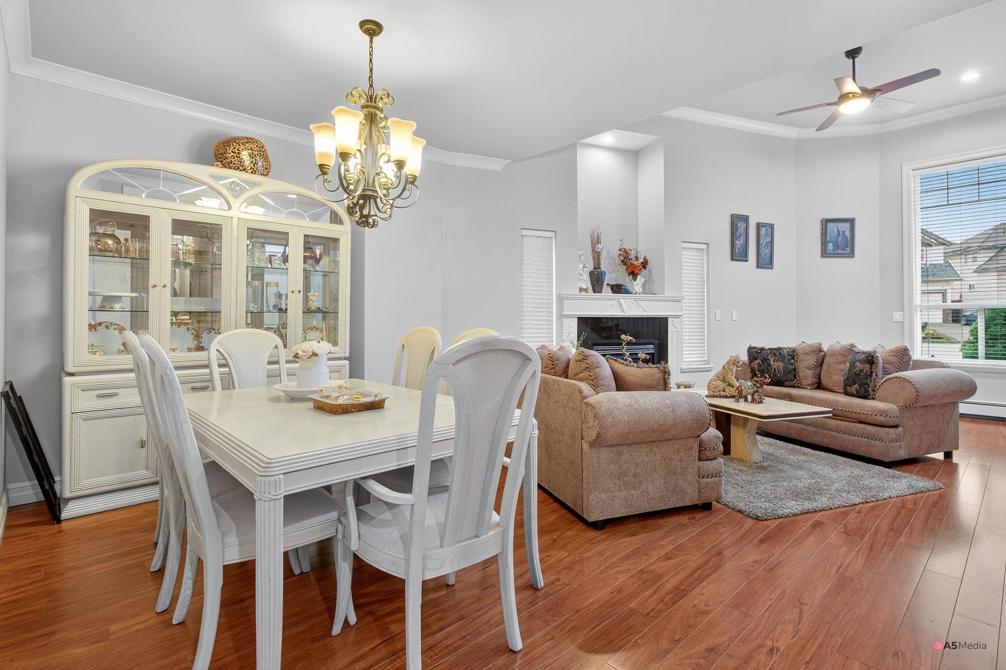 









6418


137a

Street,
Surrey,




BC
V3W 1S6

