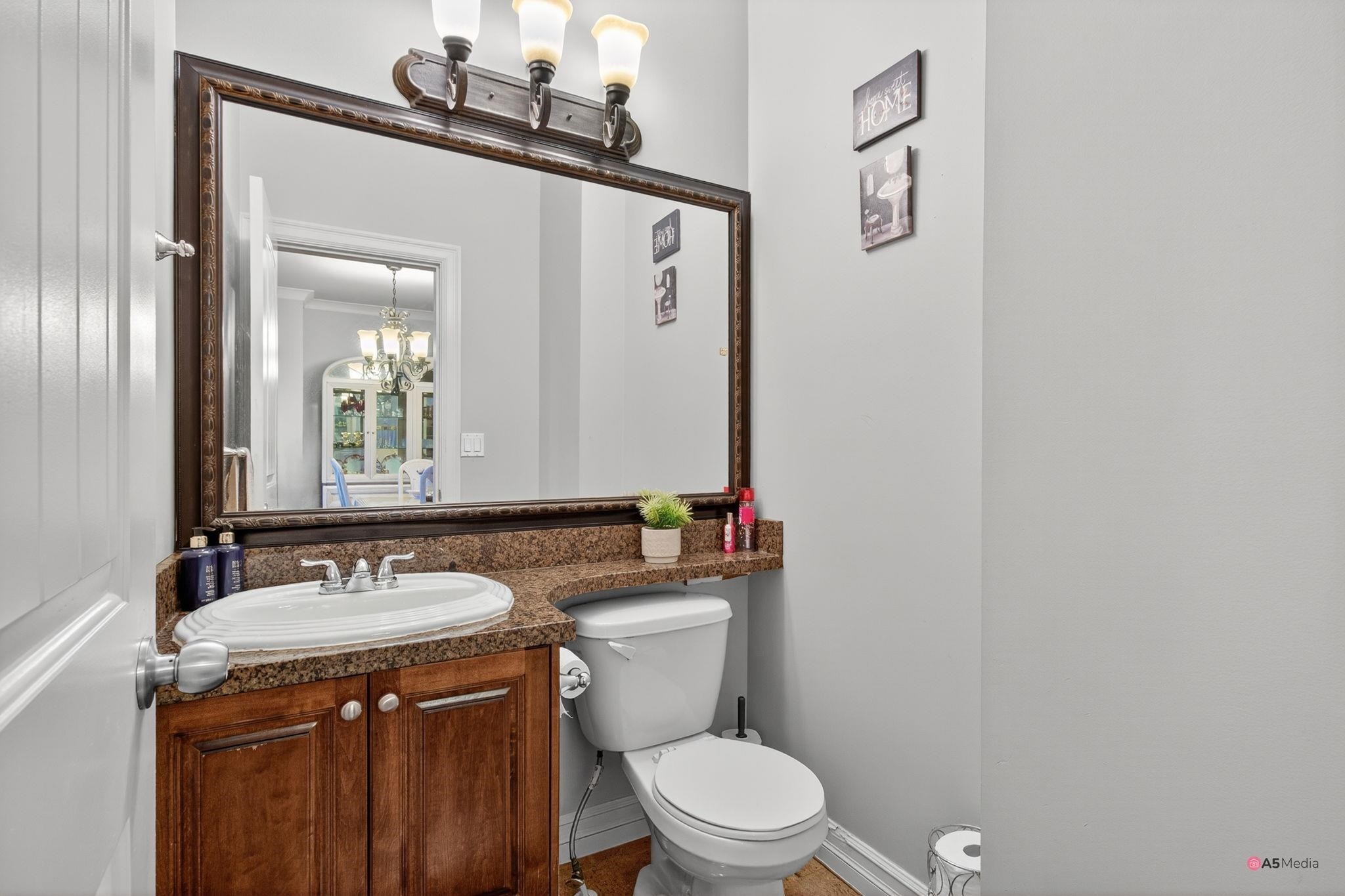 









6418


137a

Street,
Surrey,




BC
V3W 1S6

