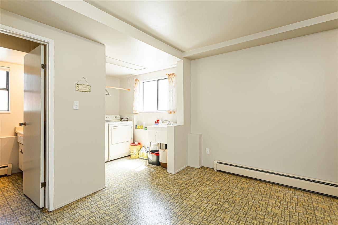 









9092


Hardy

Road,
Delta,




BC
V4C 7V9

