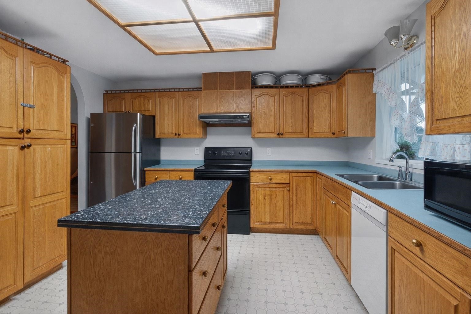 









7903


164

Street,
Surrey,




BC
V4N 0M6

